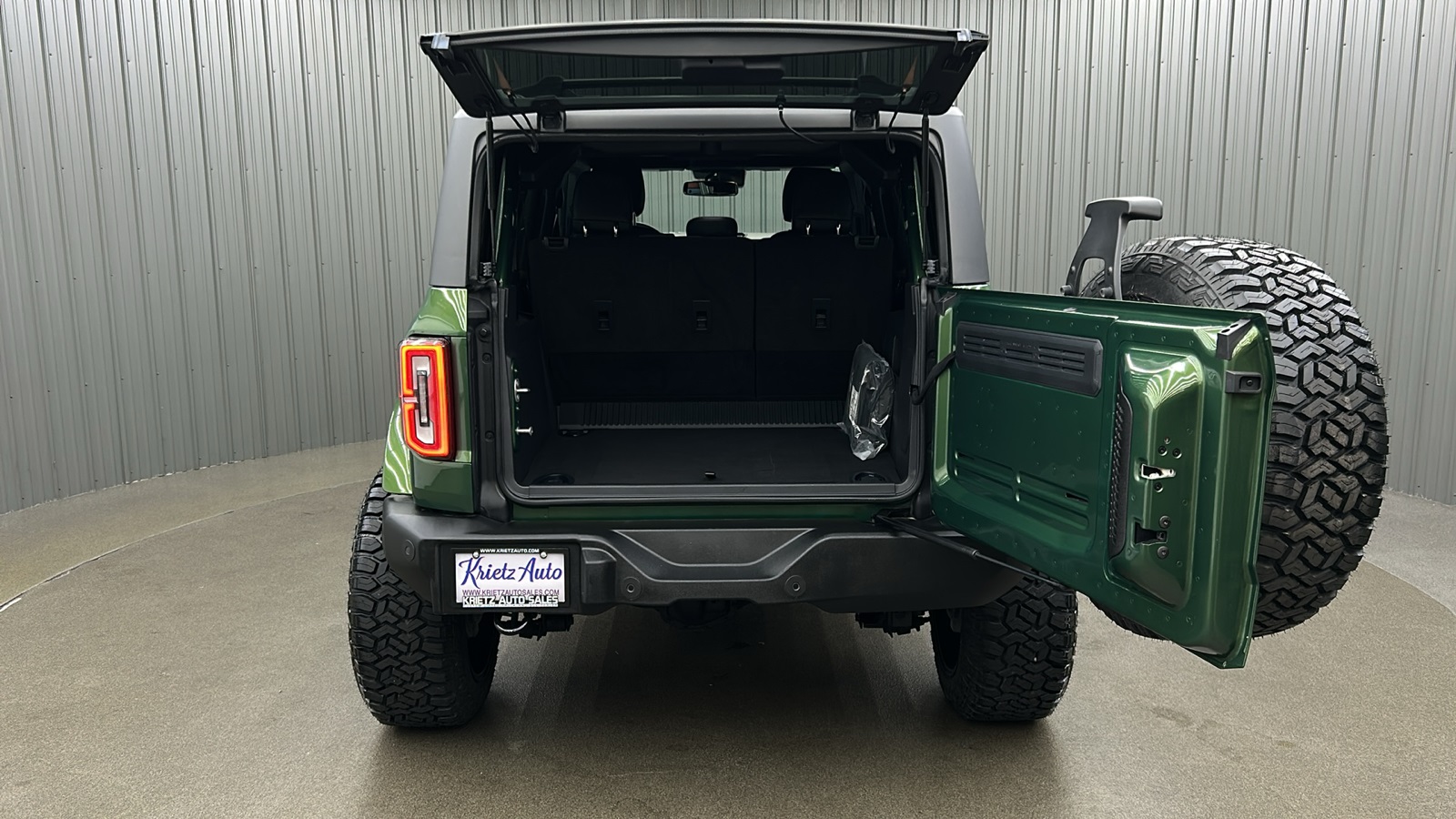 2022 Ford Bronco Outer Banks photo 16