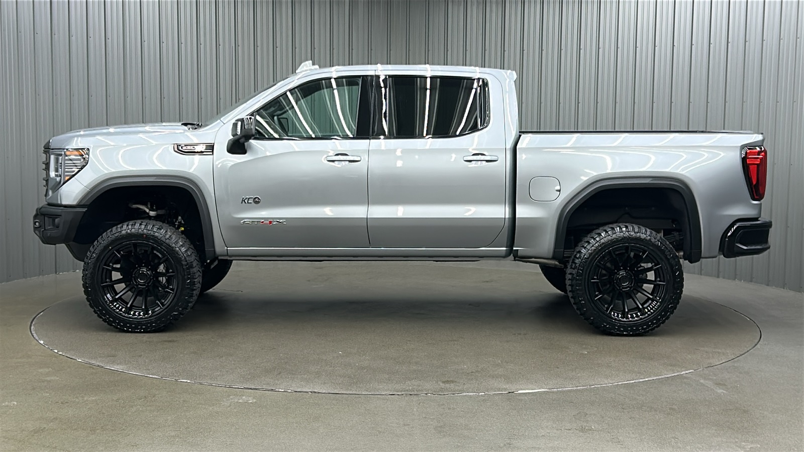 2025 Gmc Sierra 1500 AT4X photo 2