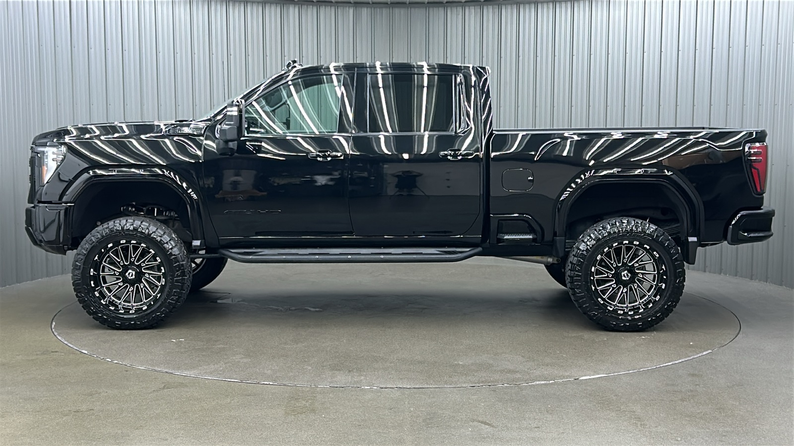 2024 Gmc Sierra HD AT4 photo 2