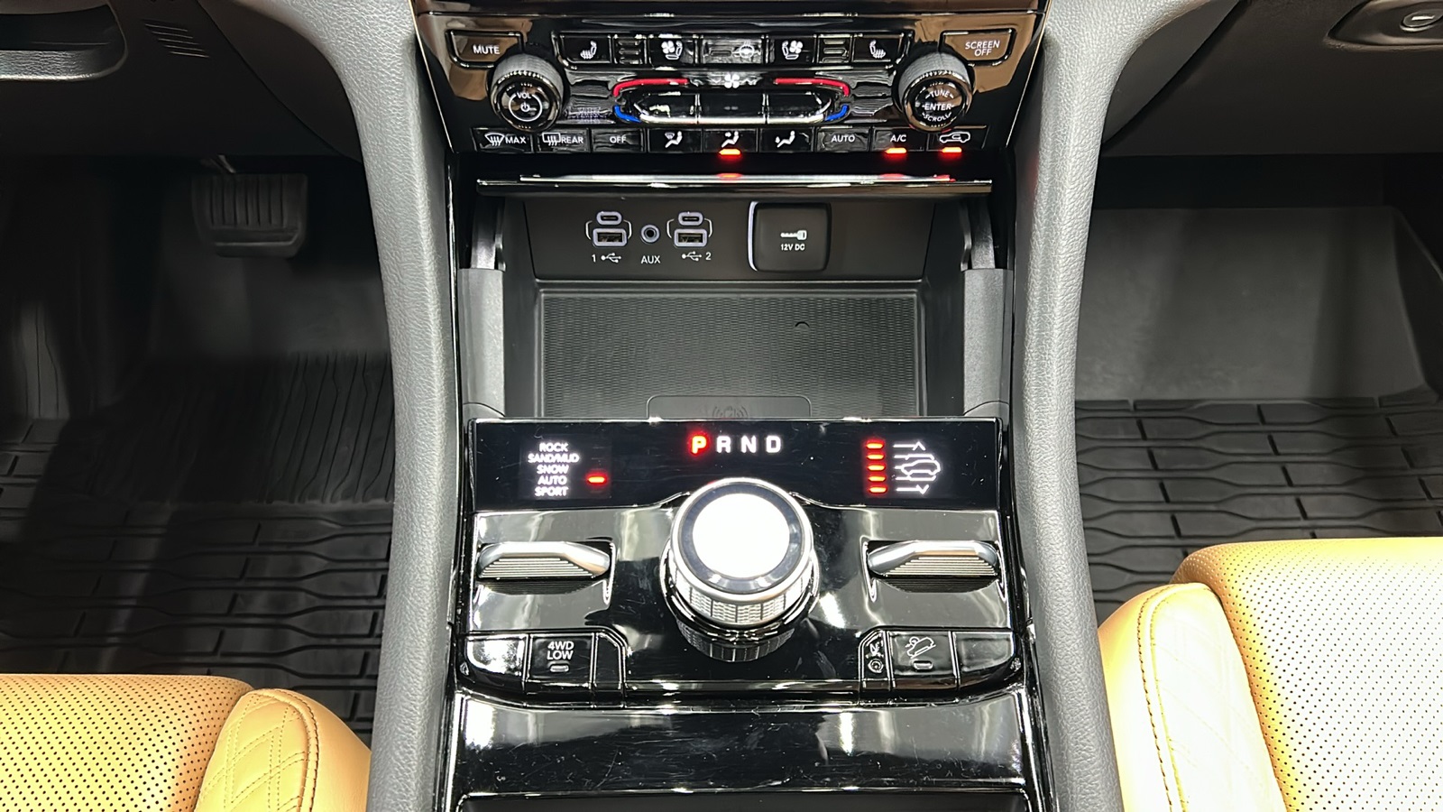 2023 Jeep Grand Cherokee Summit photo 17