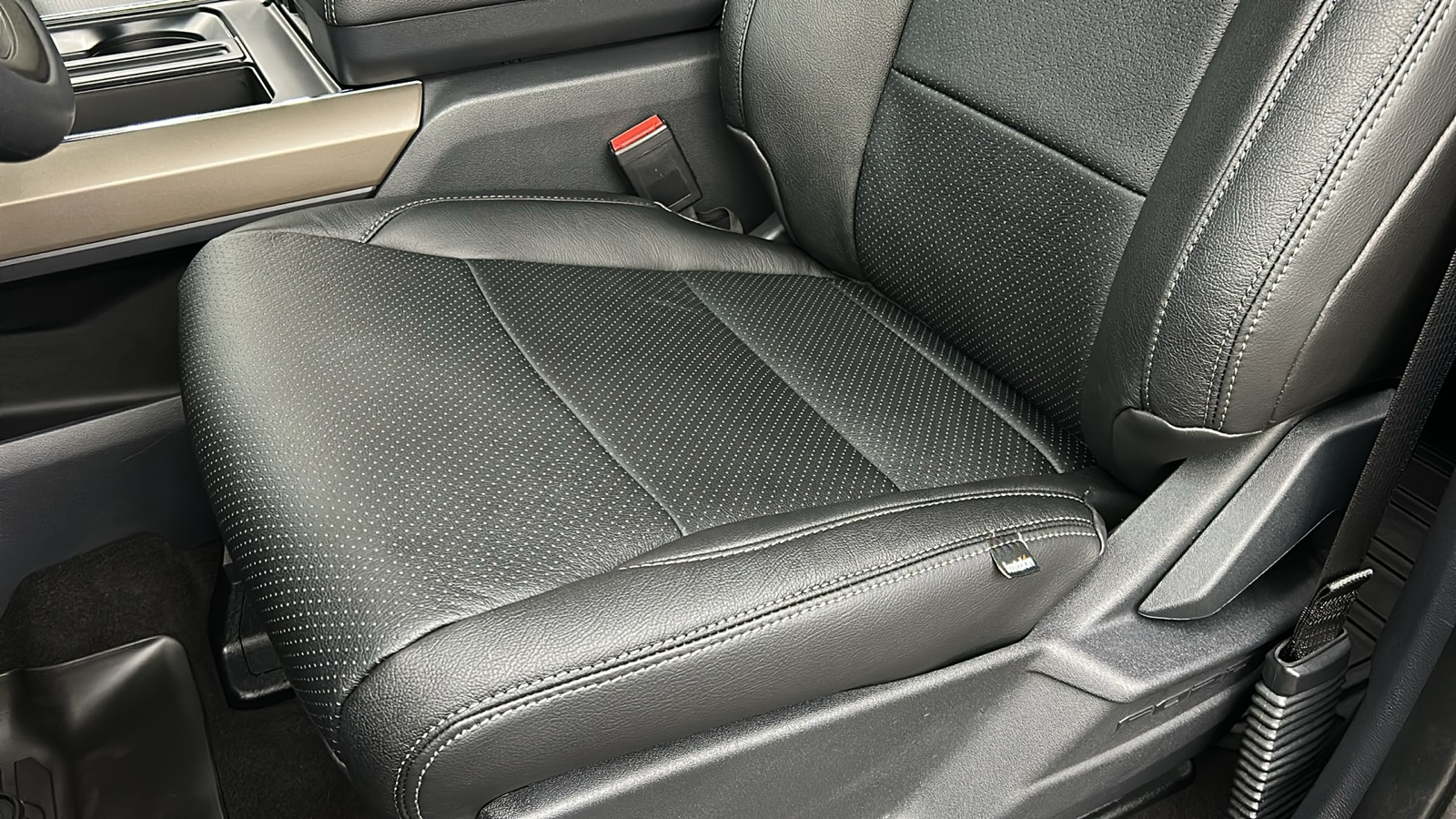 2024 Ford F-150 STX FX4 photo 19