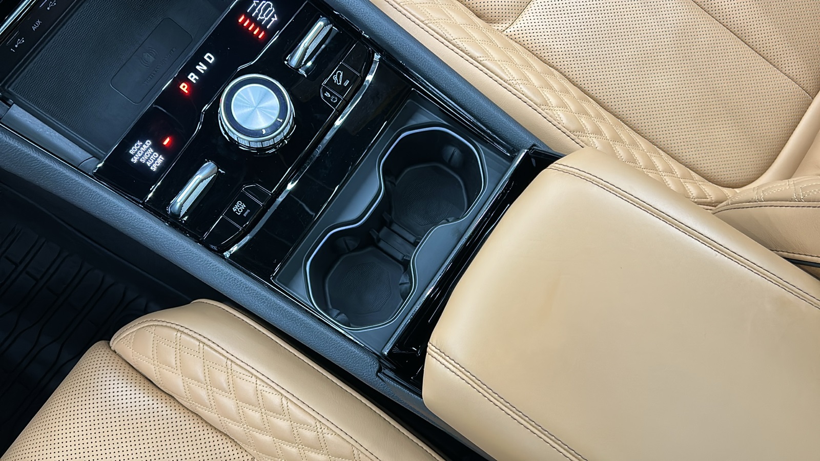 2023 Jeep Grand Cherokee Summit photo 19