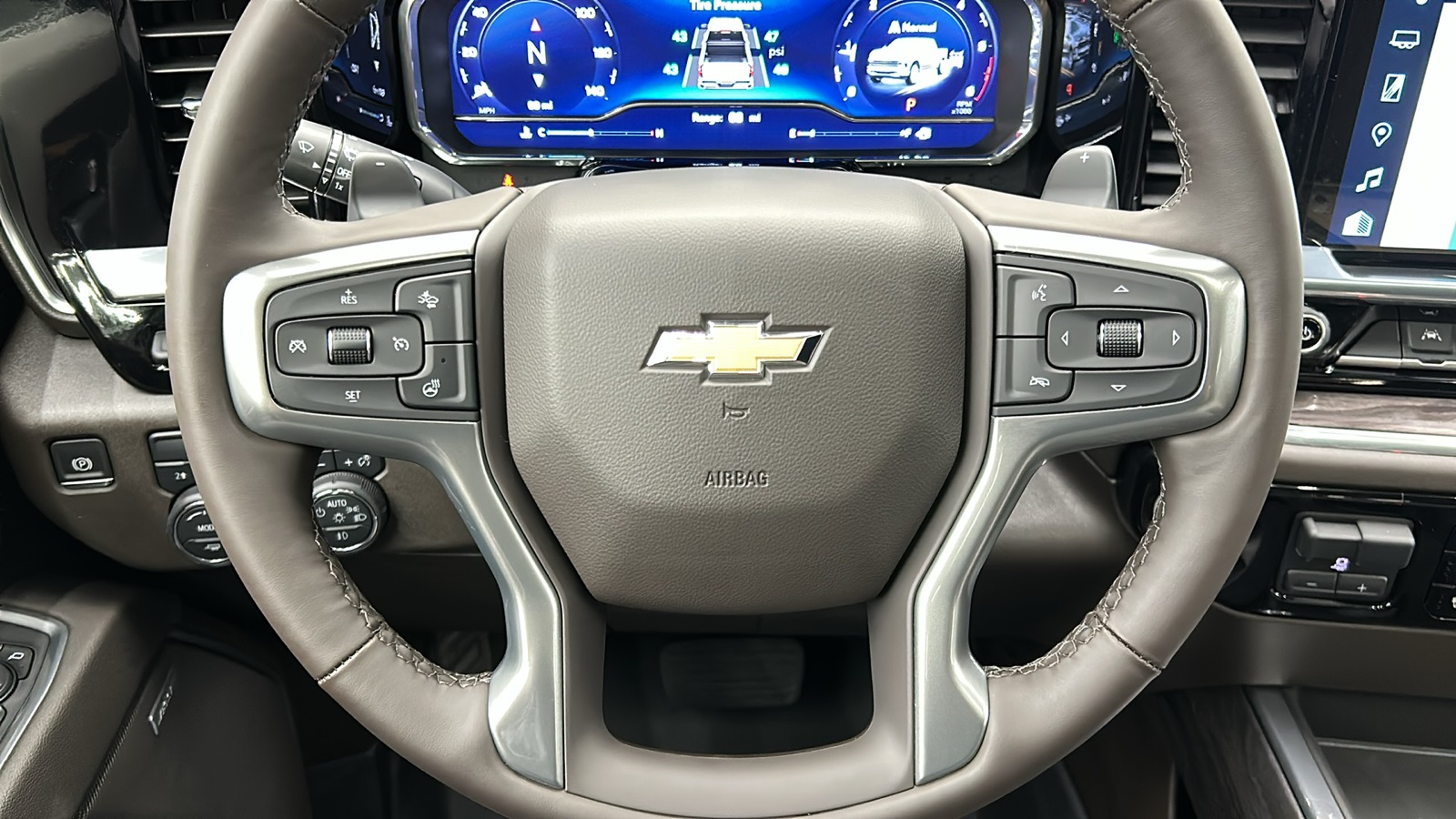 2025 Chevrolet Silverado 1500 LTZ photo 22