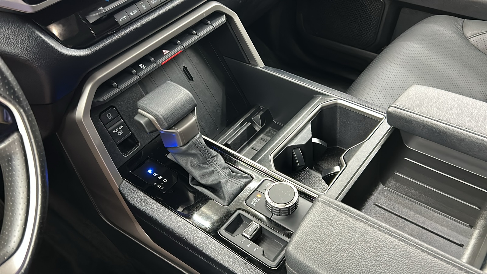 2024 Toyota Tundra SR5 photo 23