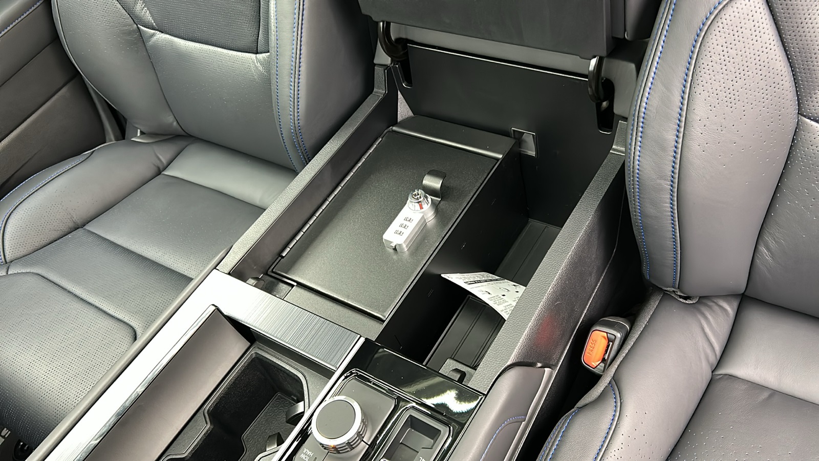 2025 Toyota Sequoia Platinum photo 22