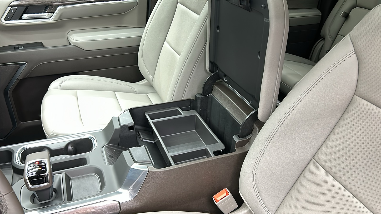 2025 Chevrolet Silverado 1500 LTZ photo 26