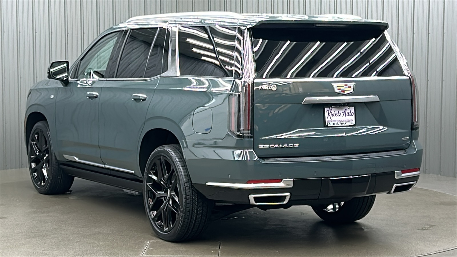 2025 Cadillac Escalade Premium Luxury photo 3