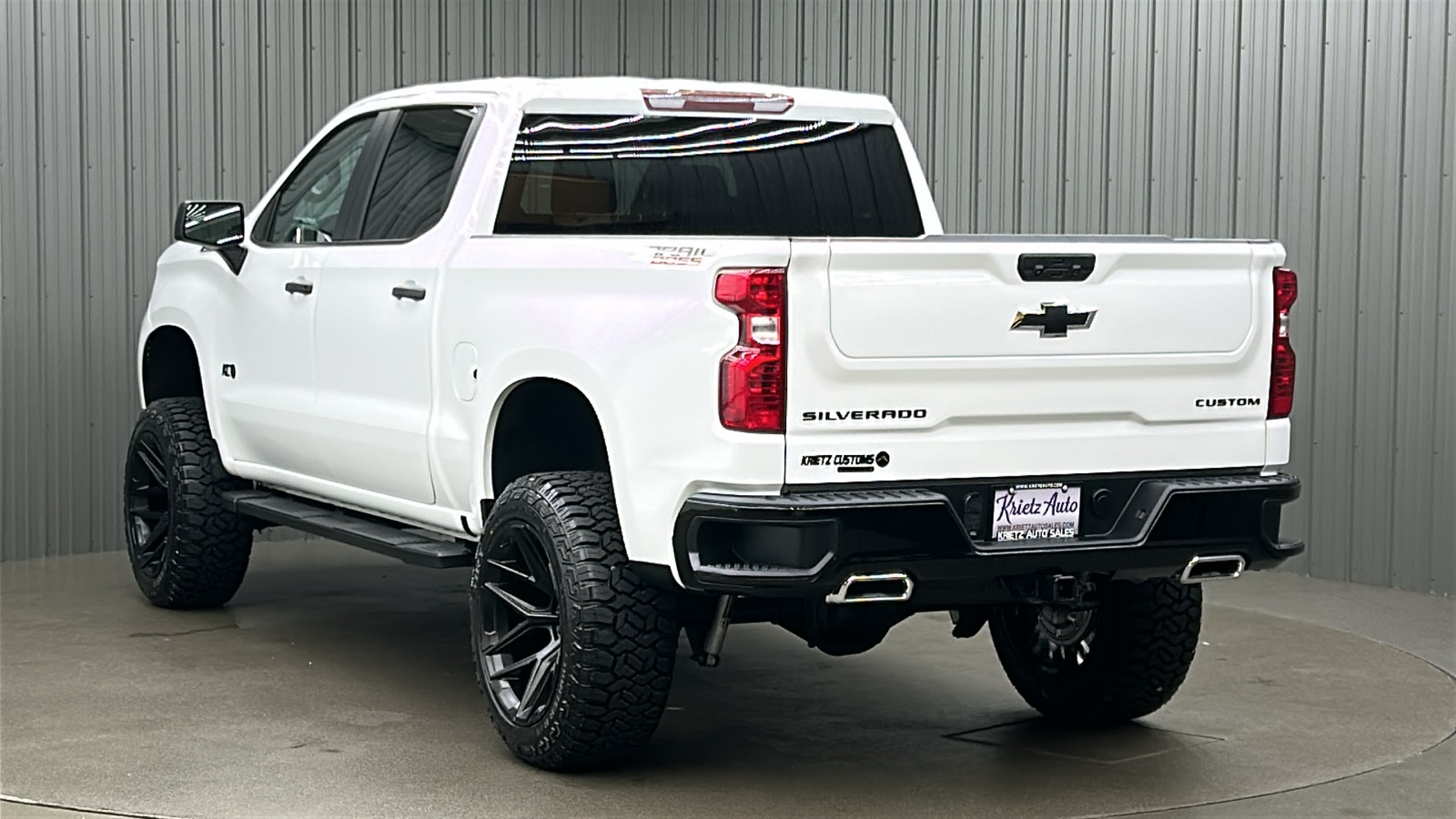 2024 Chevrolet Silverado 1500 Custom Trail Boss photo 3