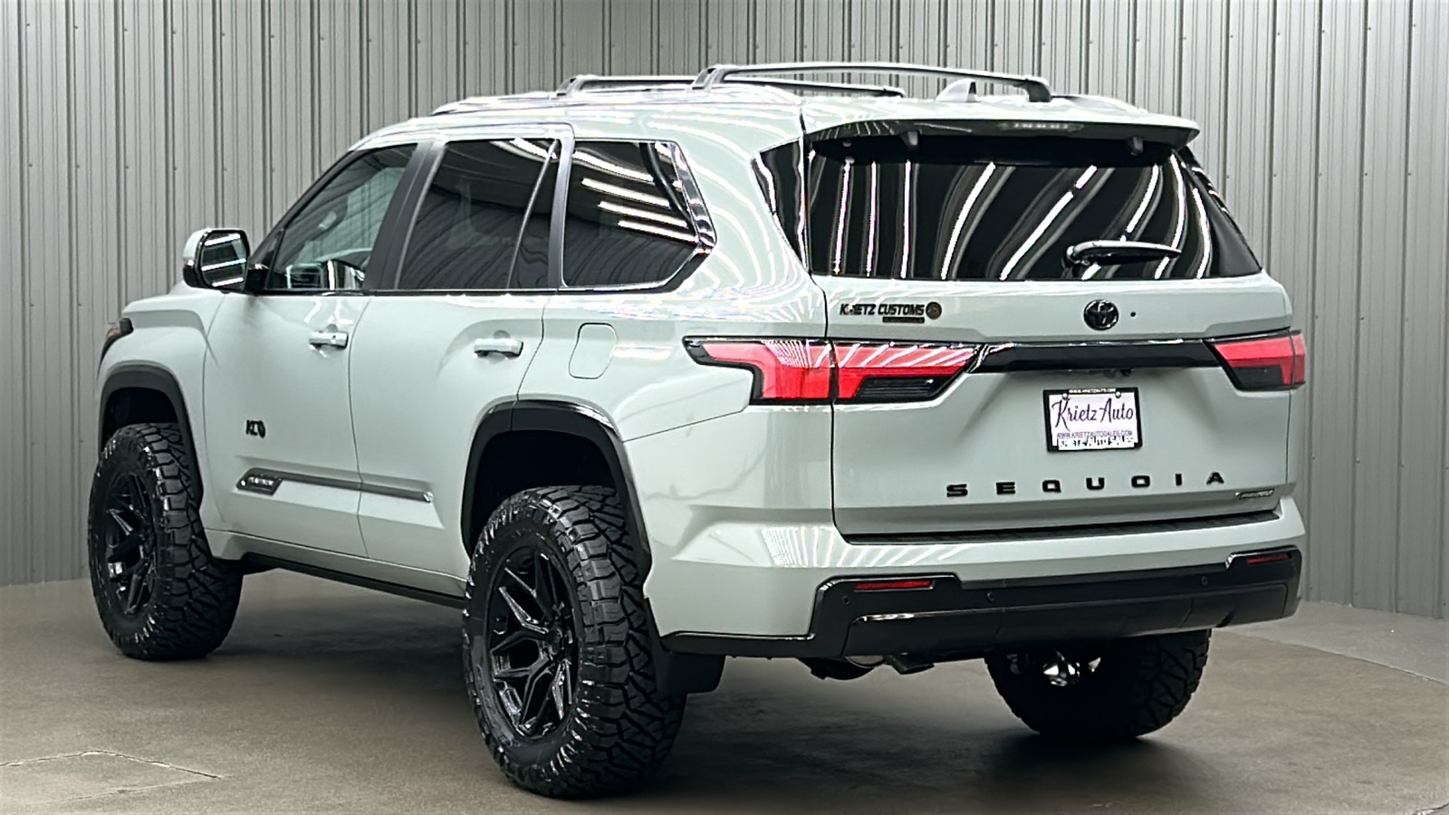2025 Toyota Sequoia Platinum photo 3