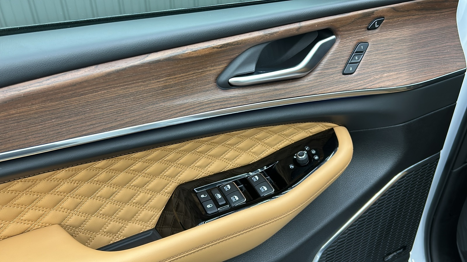 2023 Jeep Grand Cherokee Summit photo 26