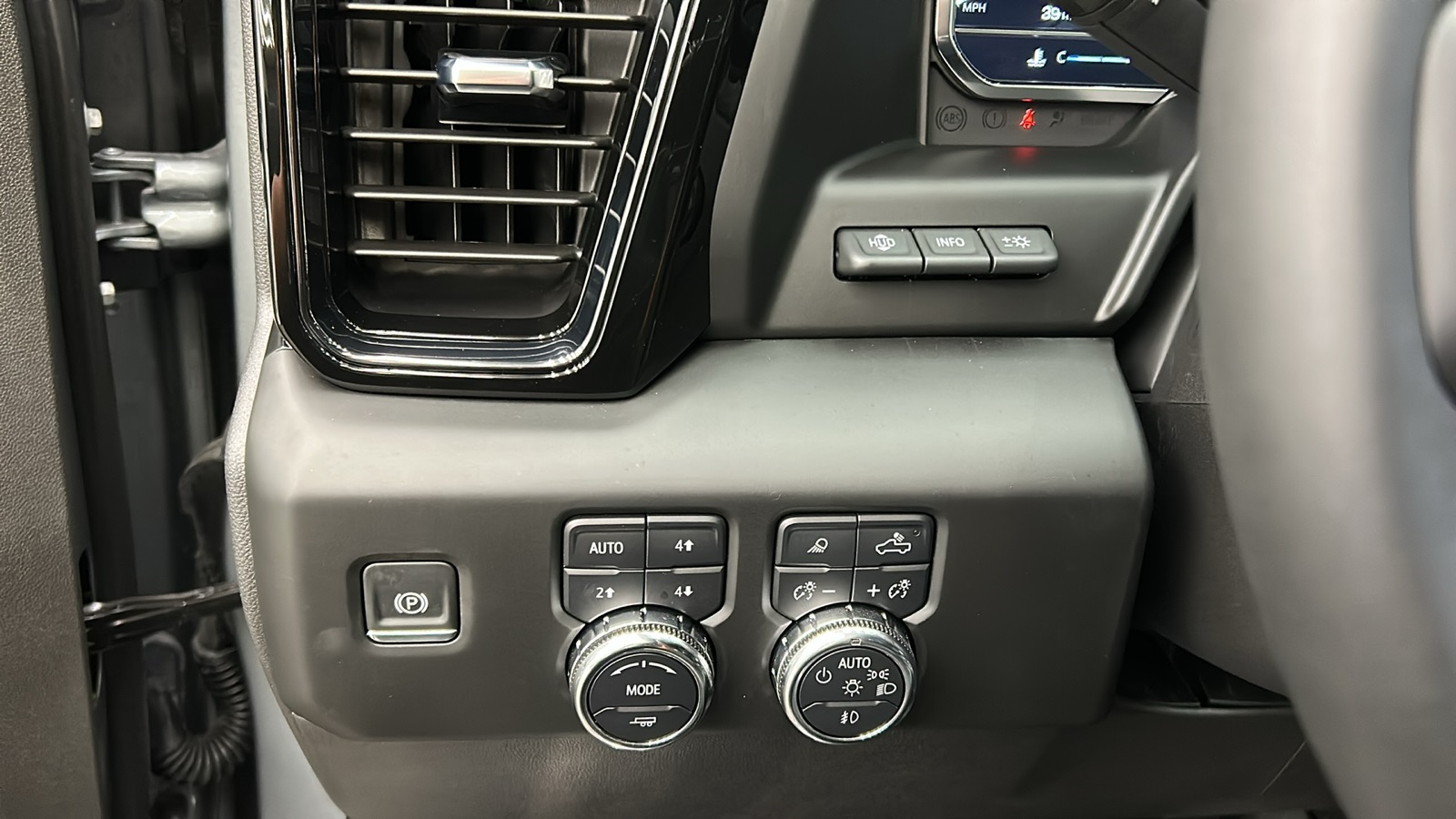 2025 Gmc Sierra 1500 AT4X photo 29