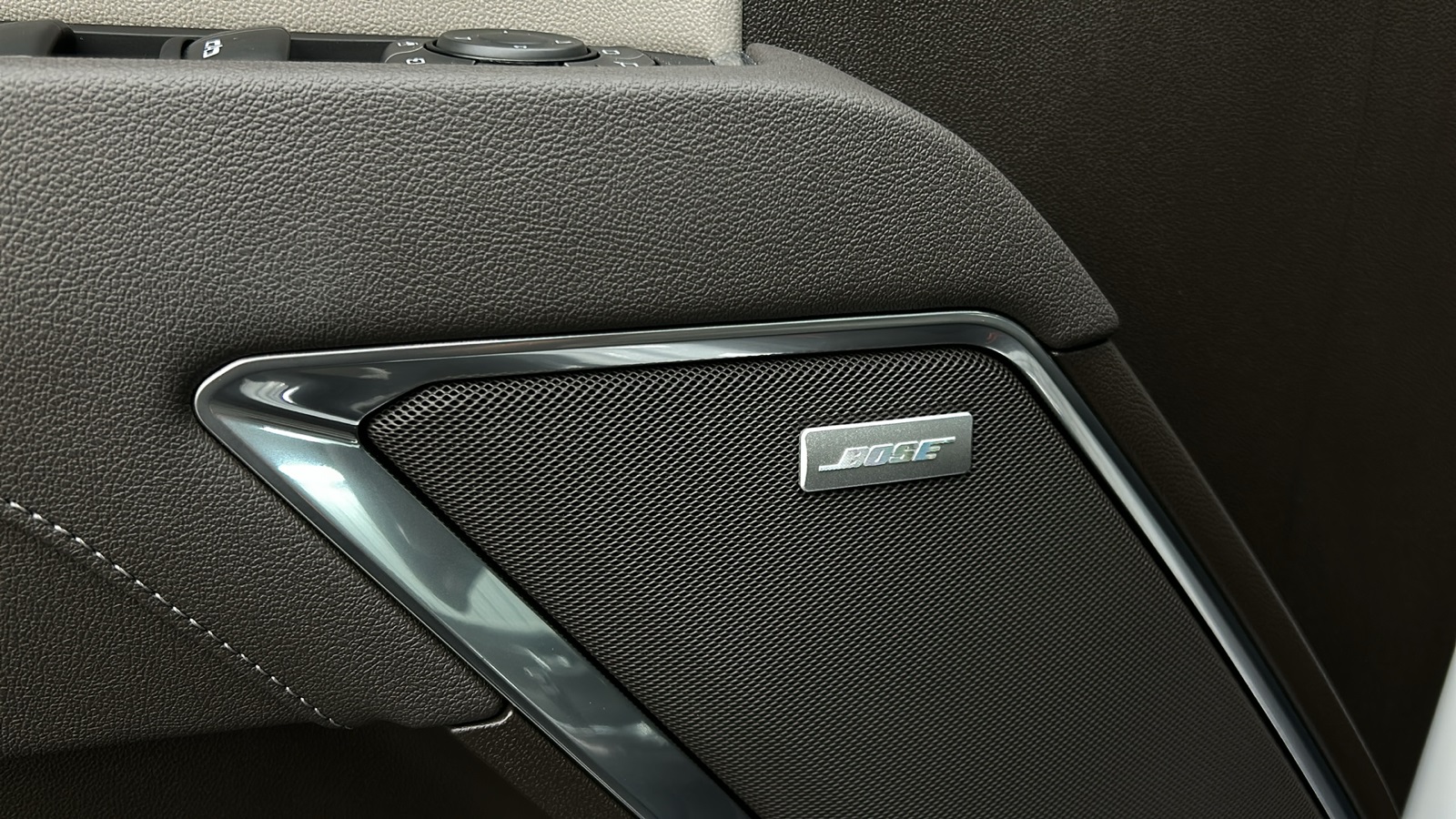 2025 Chevrolet Silverado 1500 LTZ photo 29