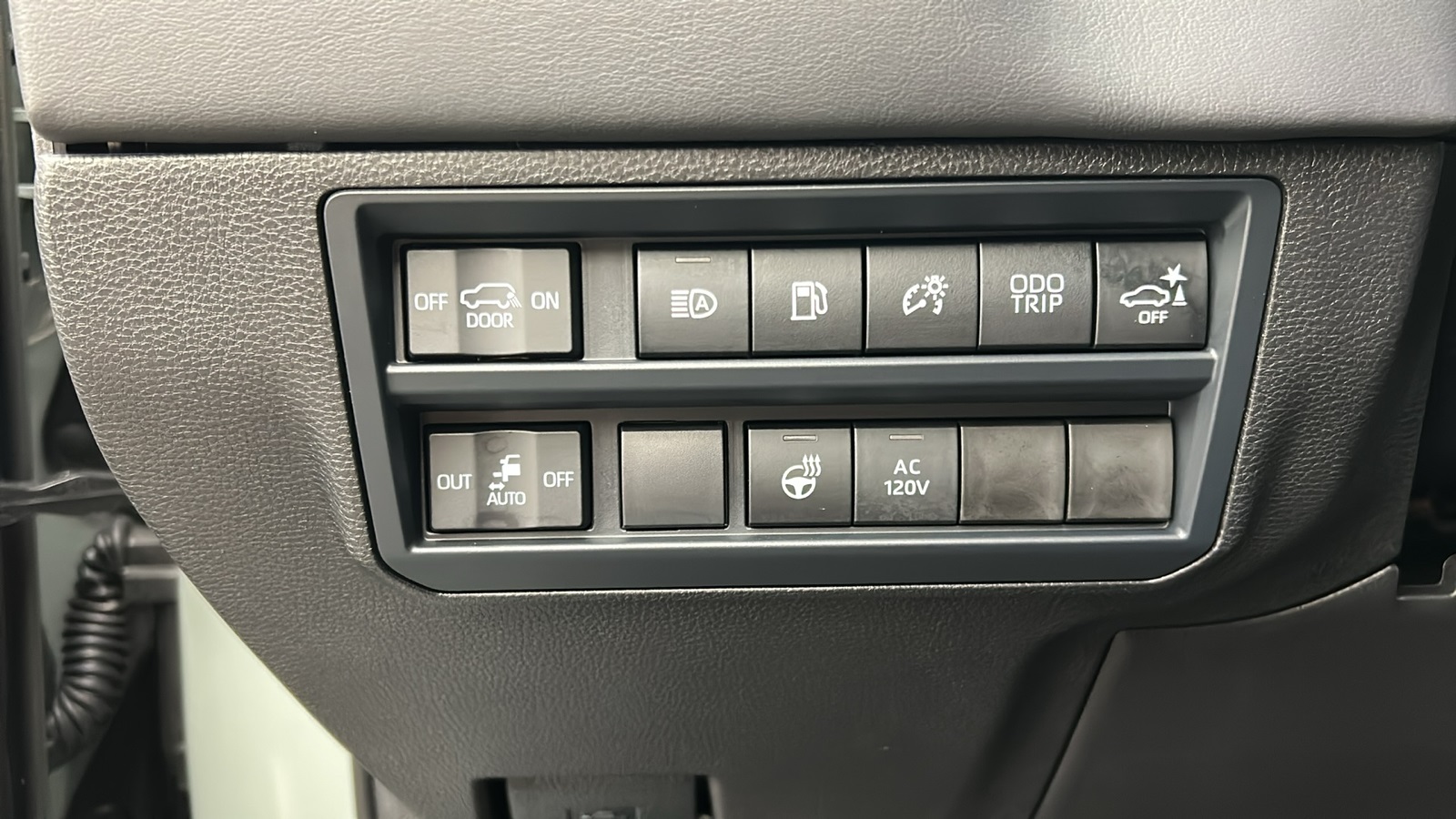 2025 Toyota Sequoia Platinum photo 26