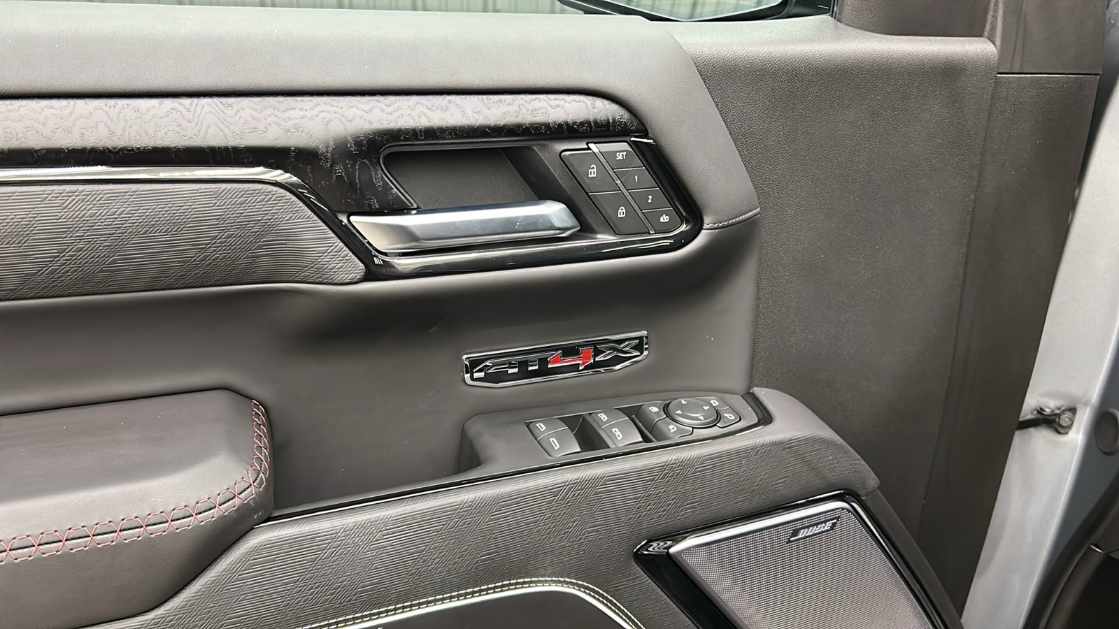 2025 Gmc Sierra 1500 AT4X photo 31