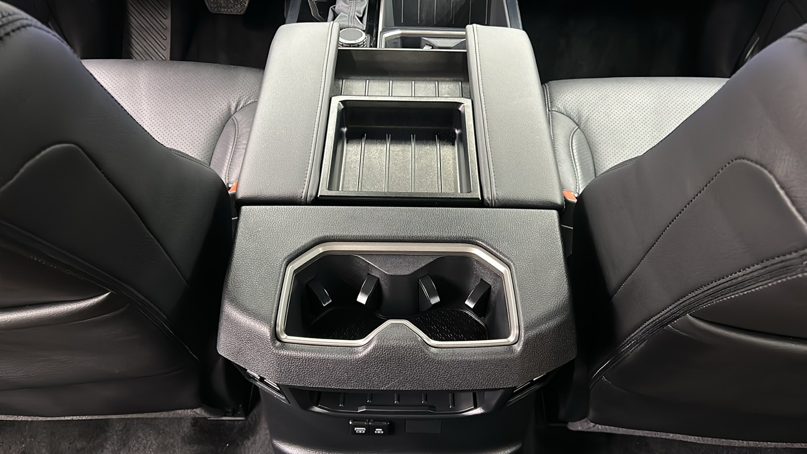 2024 Toyota Tundra SR5 photo 33