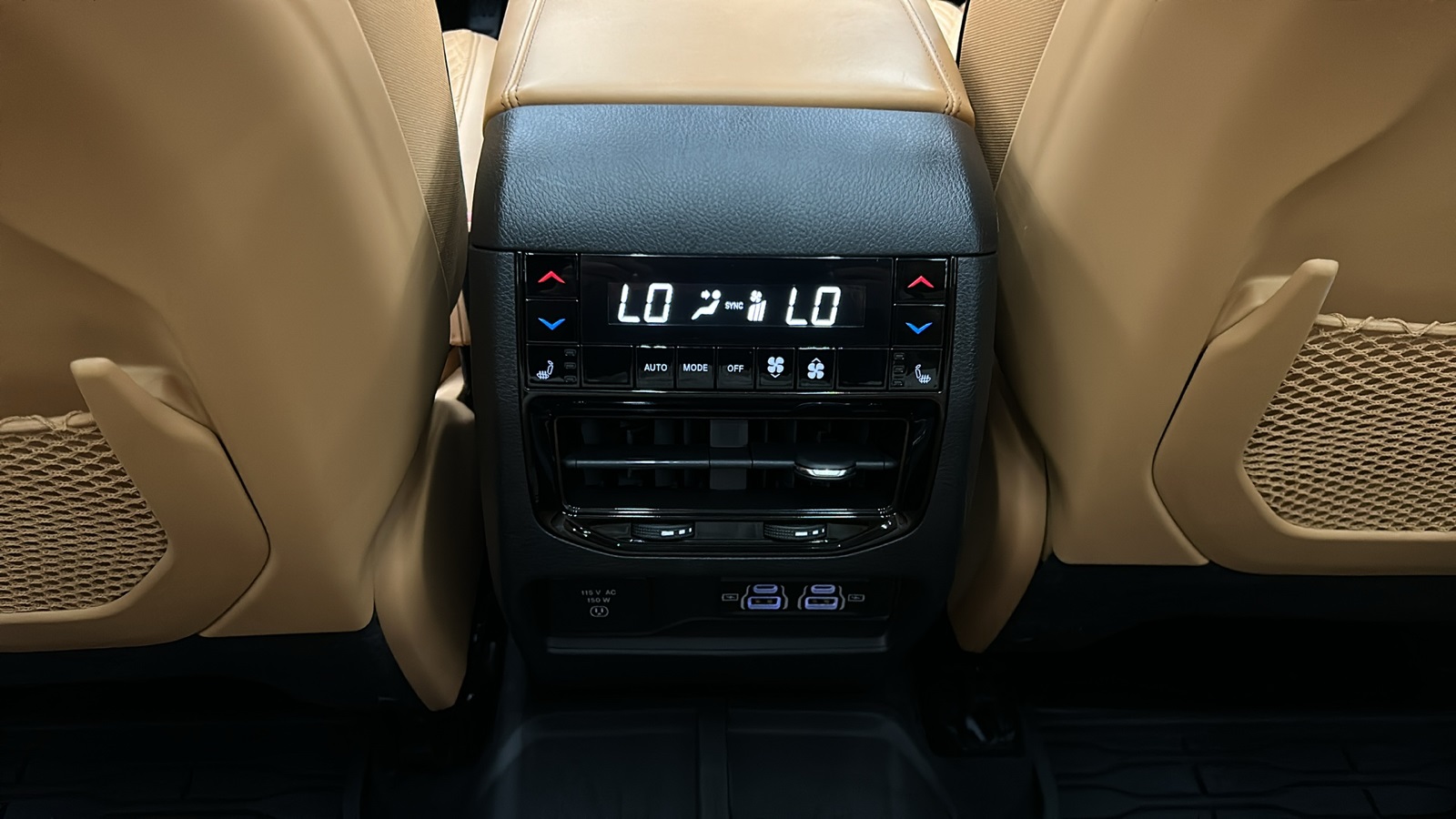 2023 Jeep Grand Cherokee Summit photo 30