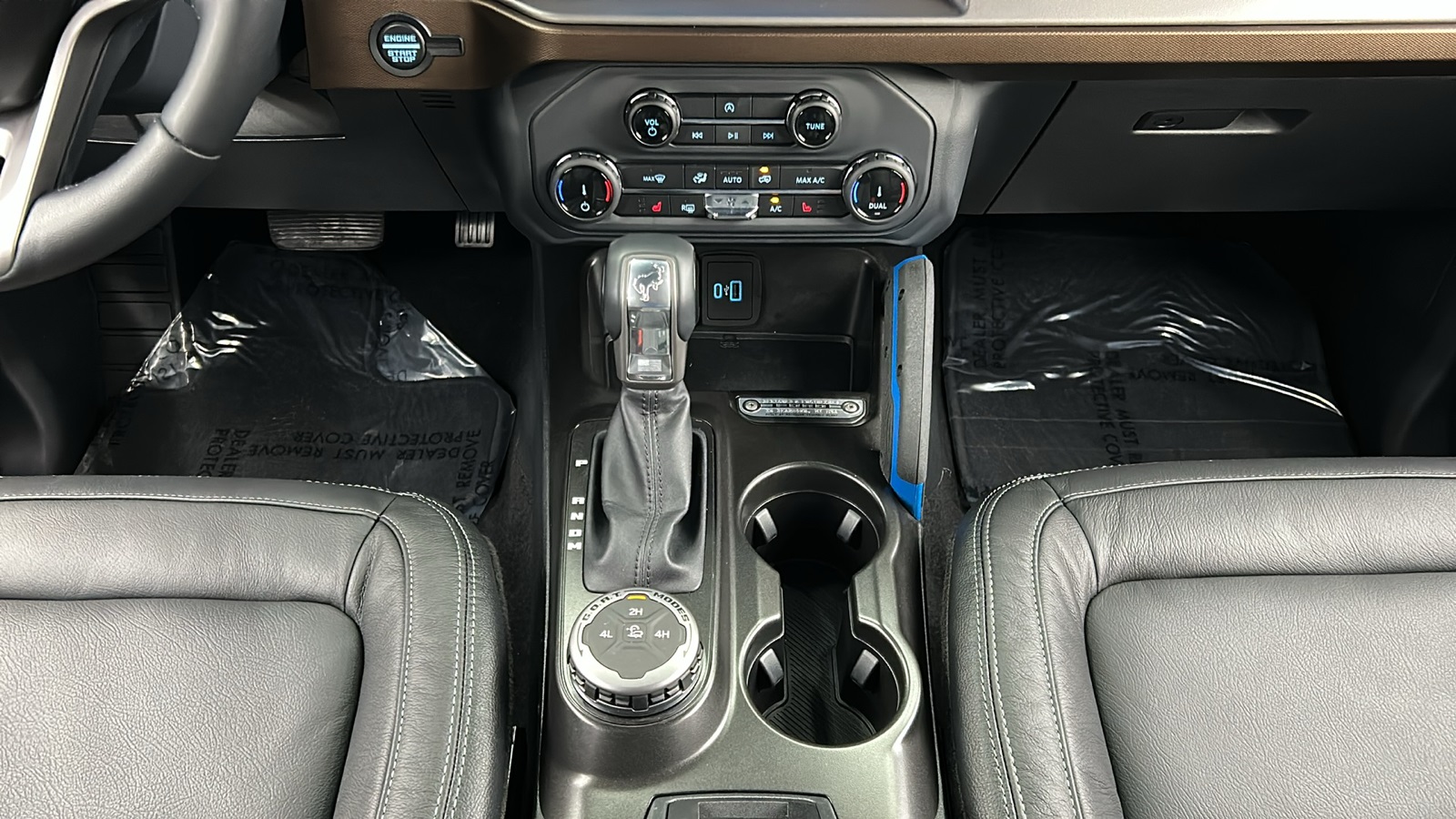 2022 Ford Bronco Outer Banks photo 31