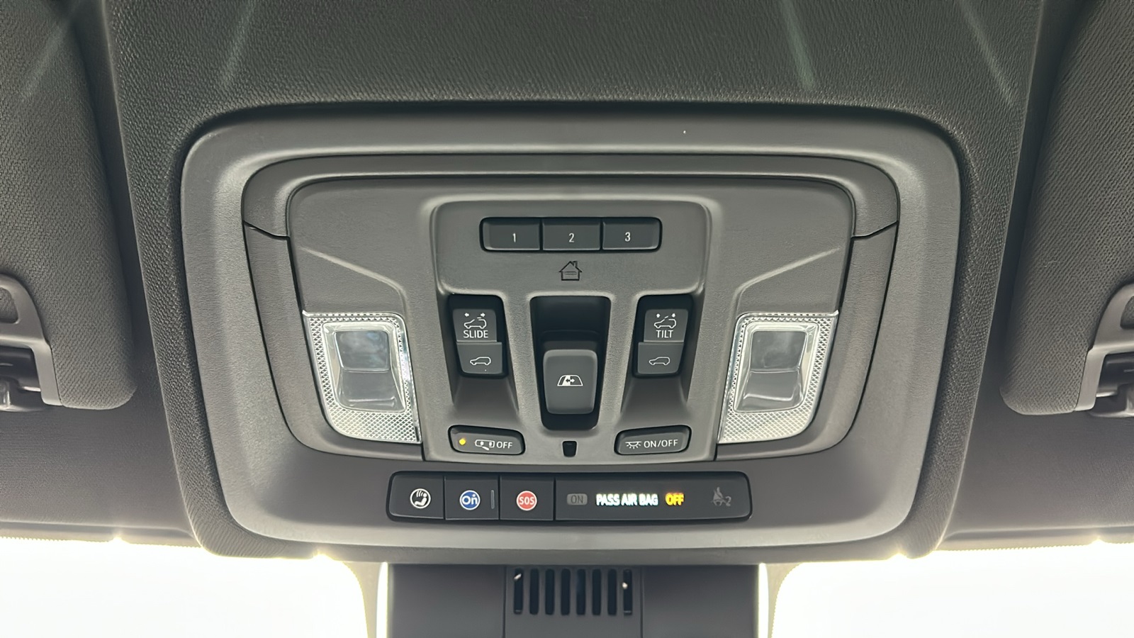 2025 Chevrolet Silverado 1500 LTZ photo 32