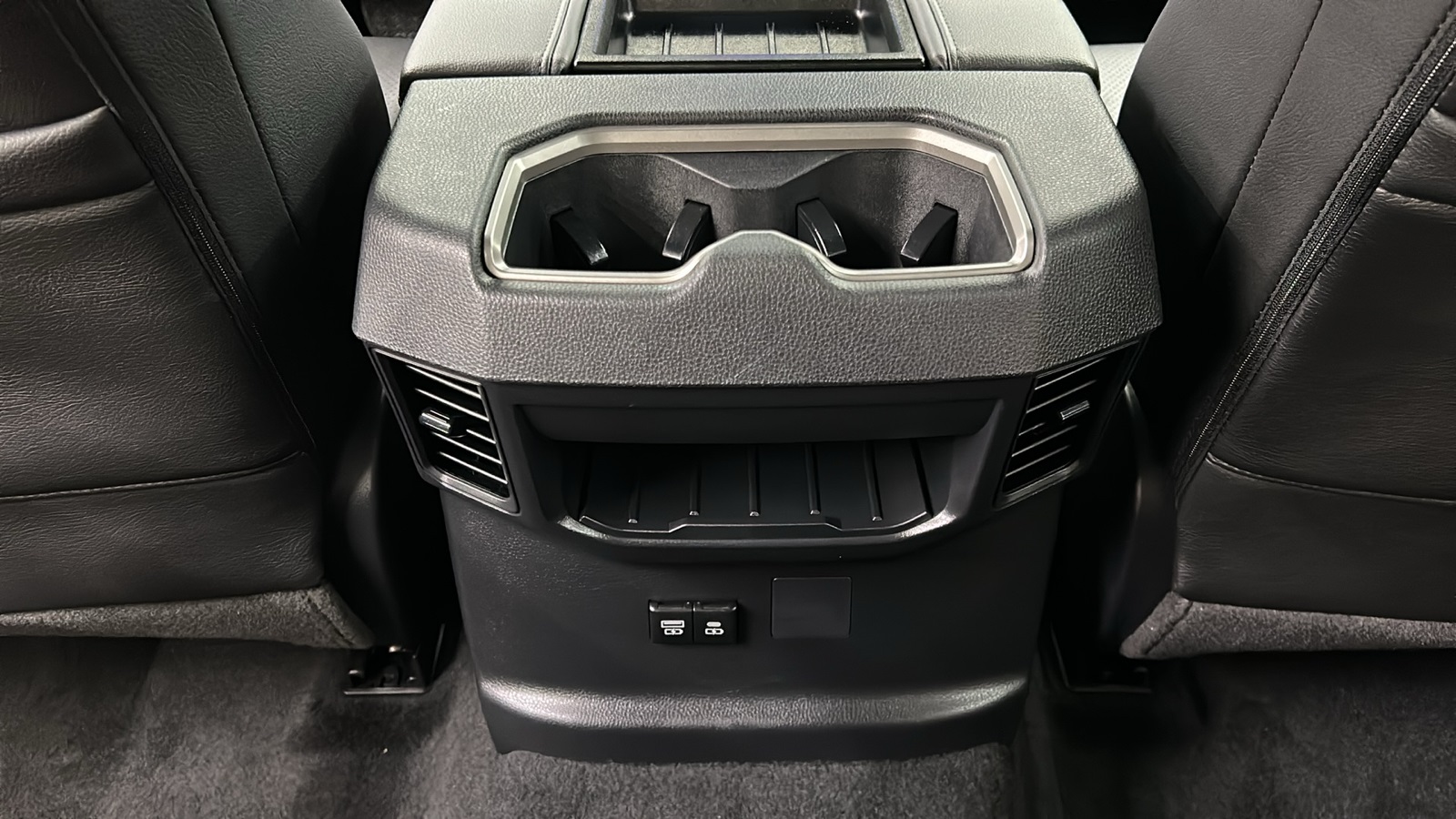 2024 Toyota Tundra SR5 photo 34
