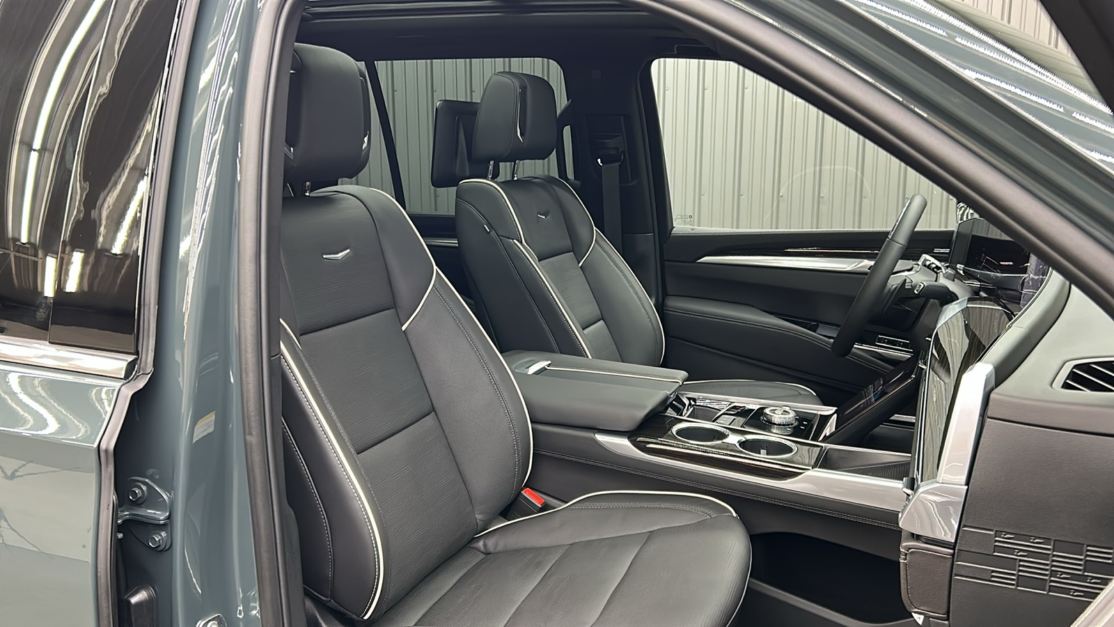 2025 Cadillac Escalade Premium Luxury photo 38