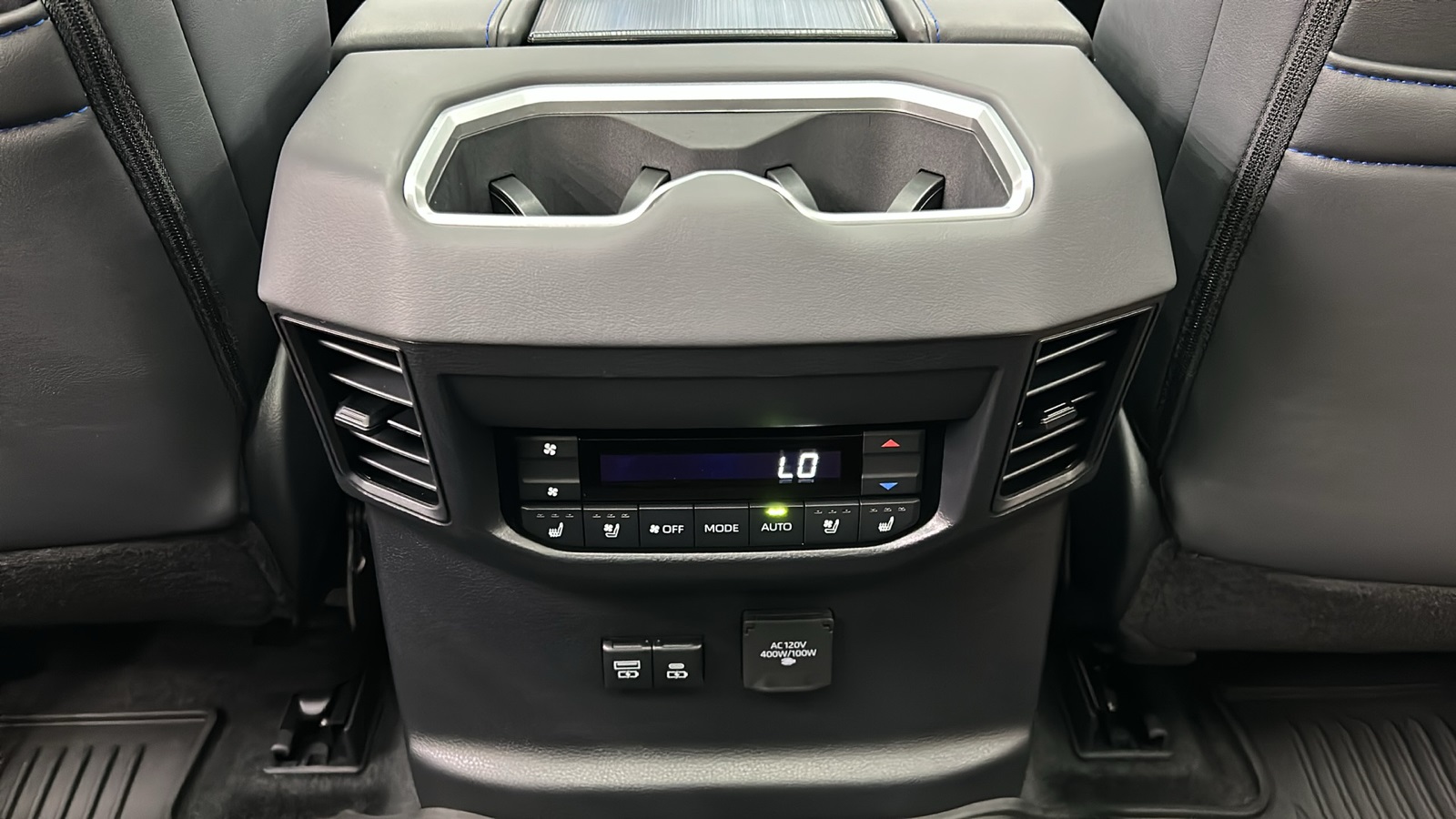 2025 Toyota Sequoia Platinum photo 31