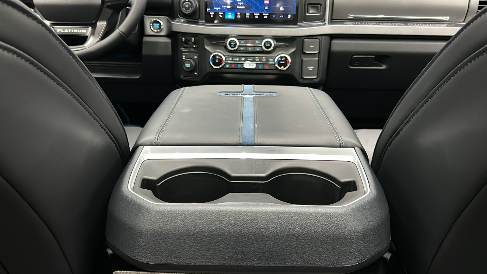 2025 Ford F-450 photo 35