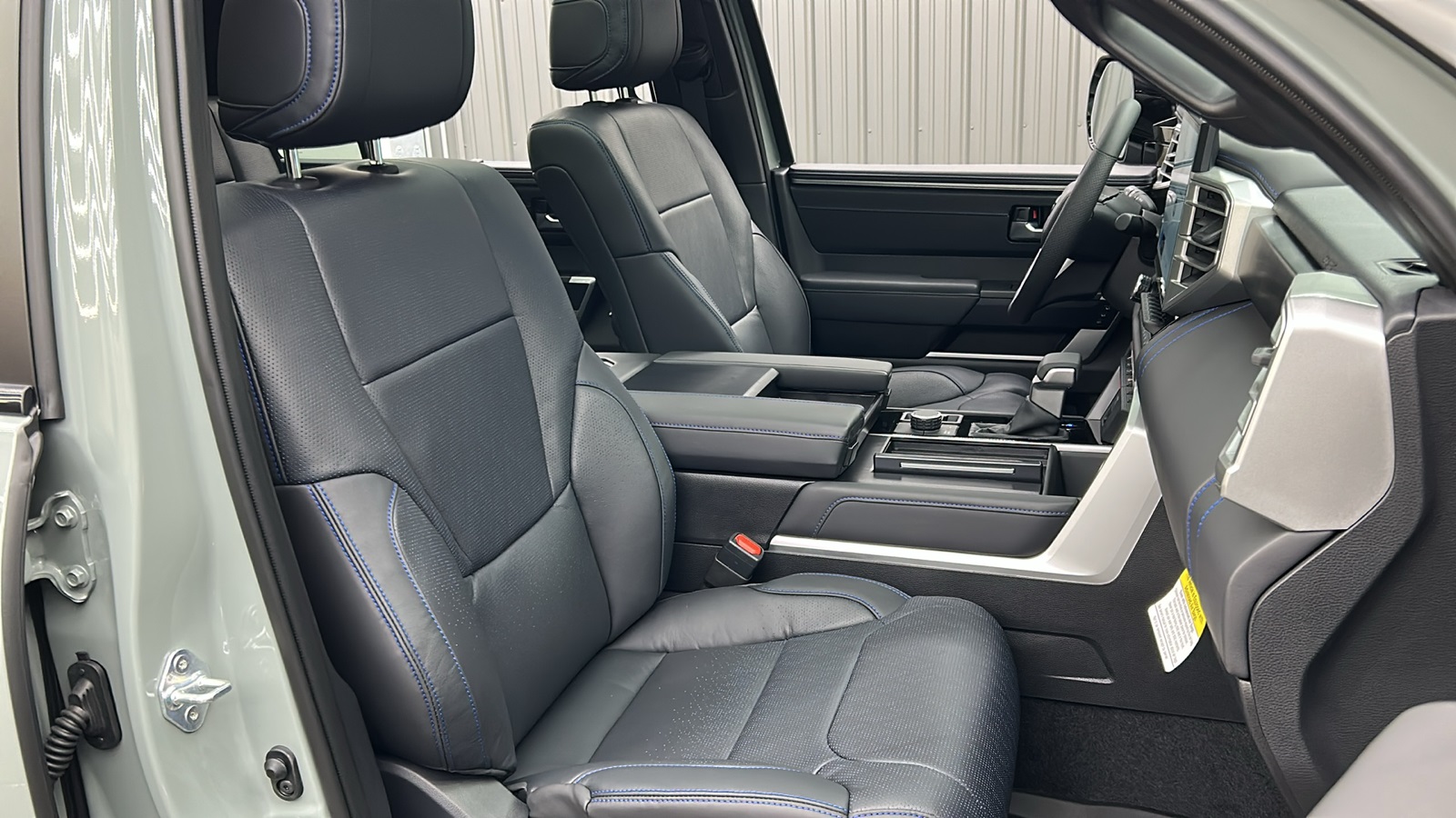 2025 Toyota Sequoia Platinum photo 32