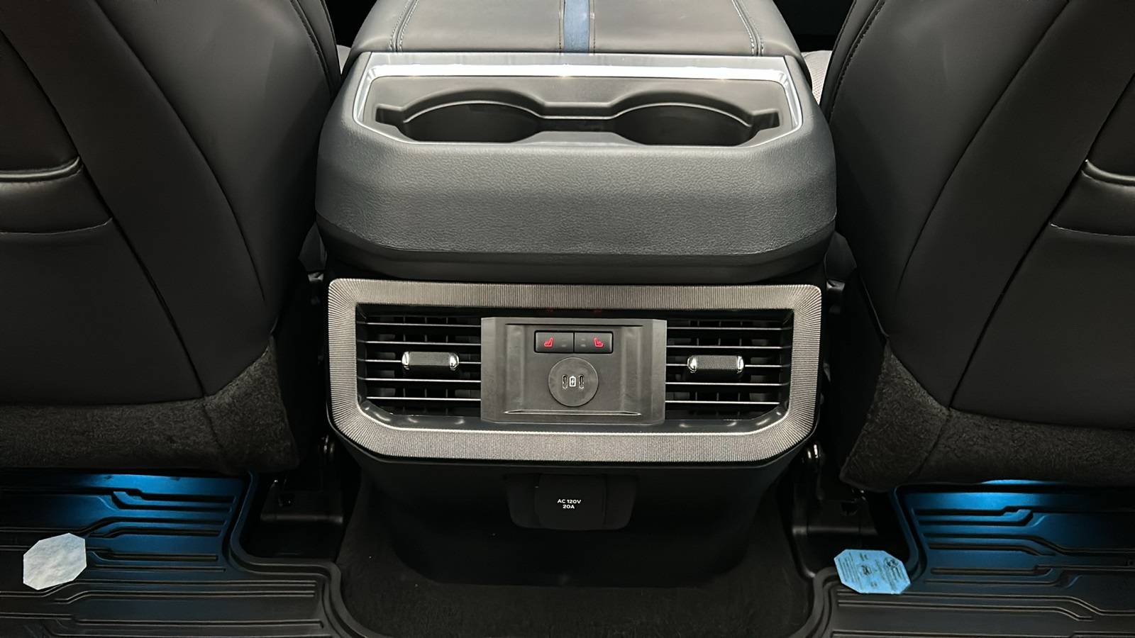 2025 Ford F-450 photo 36