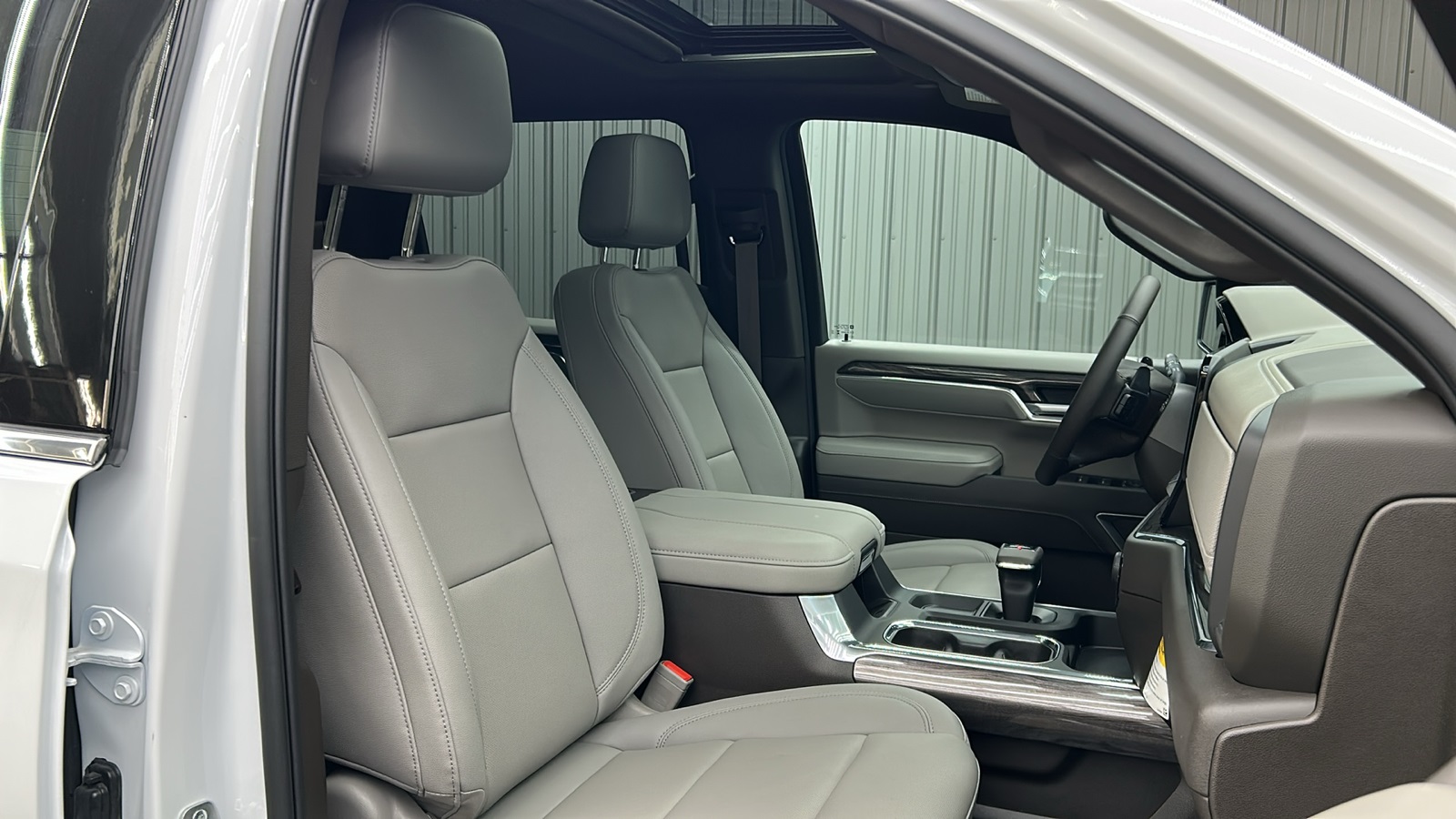 2025 Chevrolet Silverado 1500 LTZ photo 37