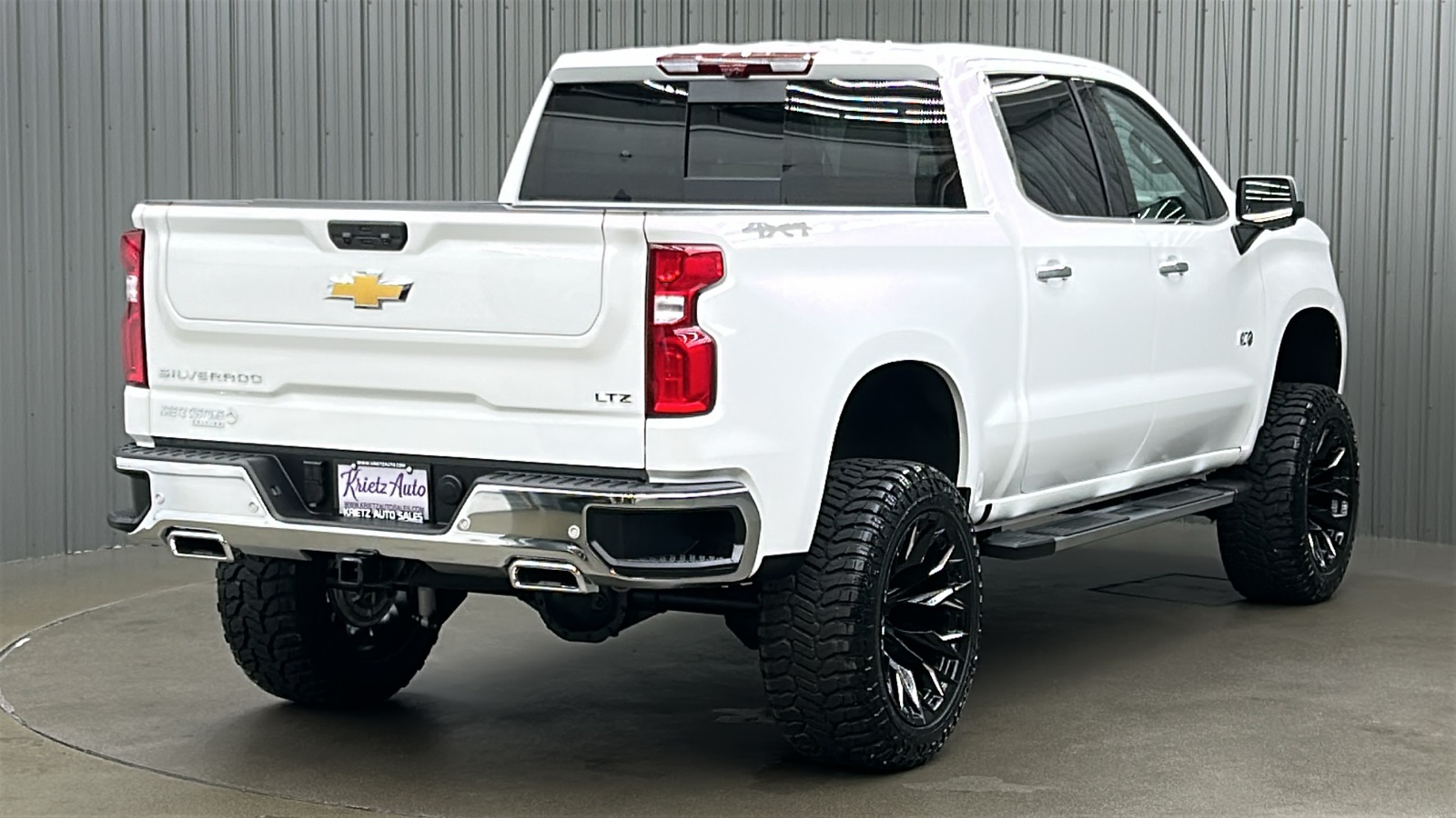 2025 Chevrolet Silverado 1500 LTZ photo 5