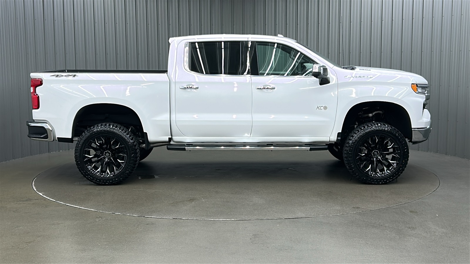 2025 Chevrolet Silverado 1500 LTZ photo 6
