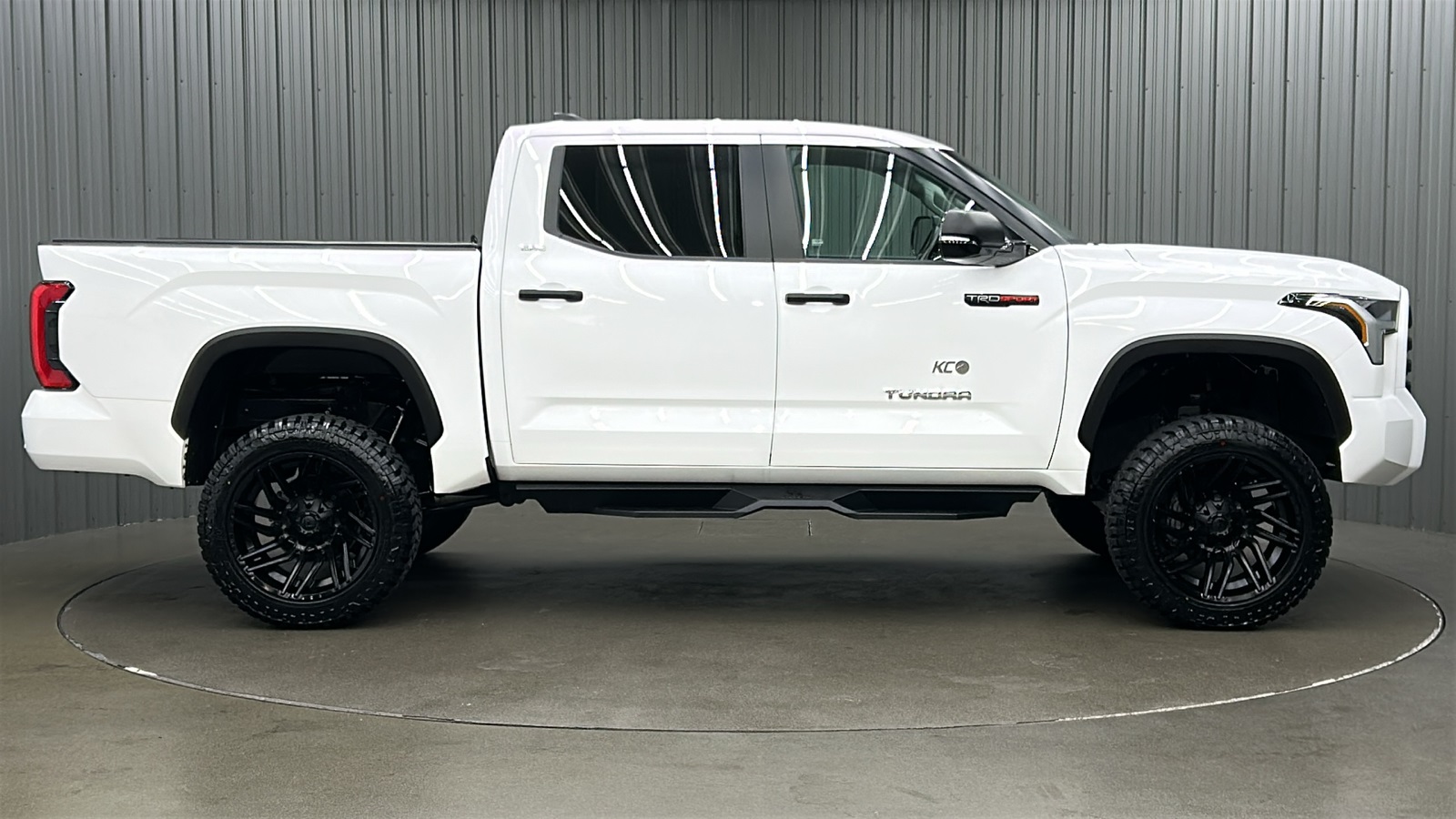 2024 Toyota Tundra SR5 photo 6