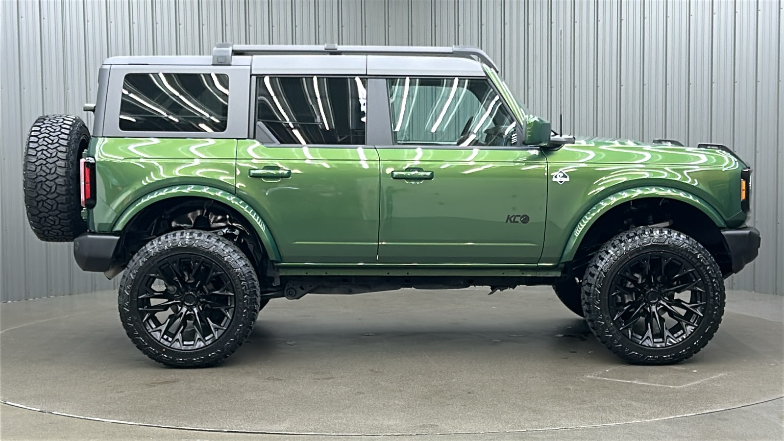 2022 Ford Bronco Outer Banks photo 6