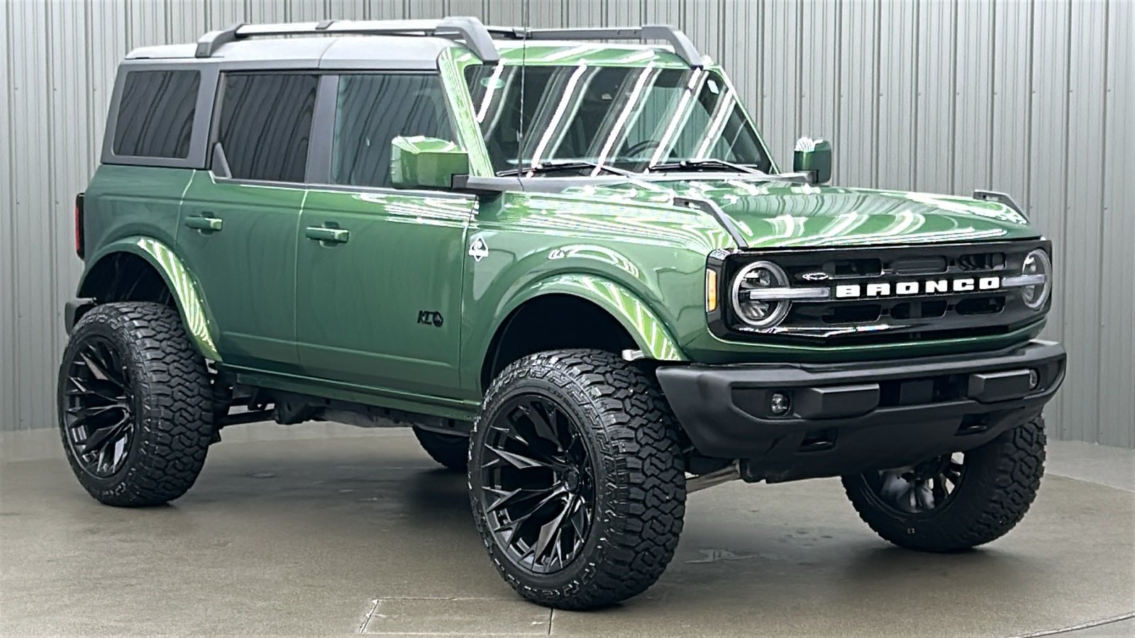 2022 Ford Bronco Outer Banks photo 7