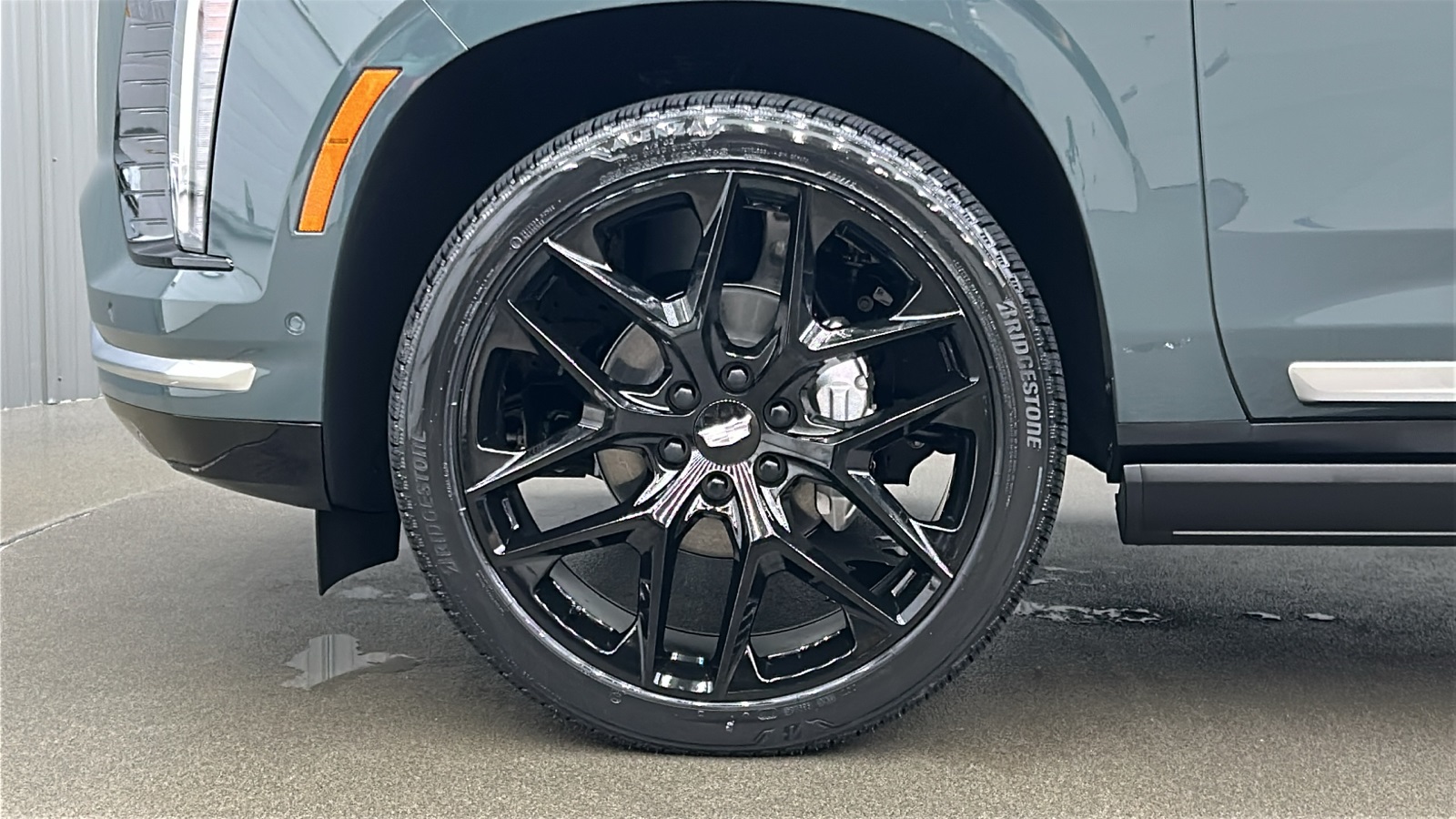 2025 Cadillac Escalade Premium Luxury photo 9