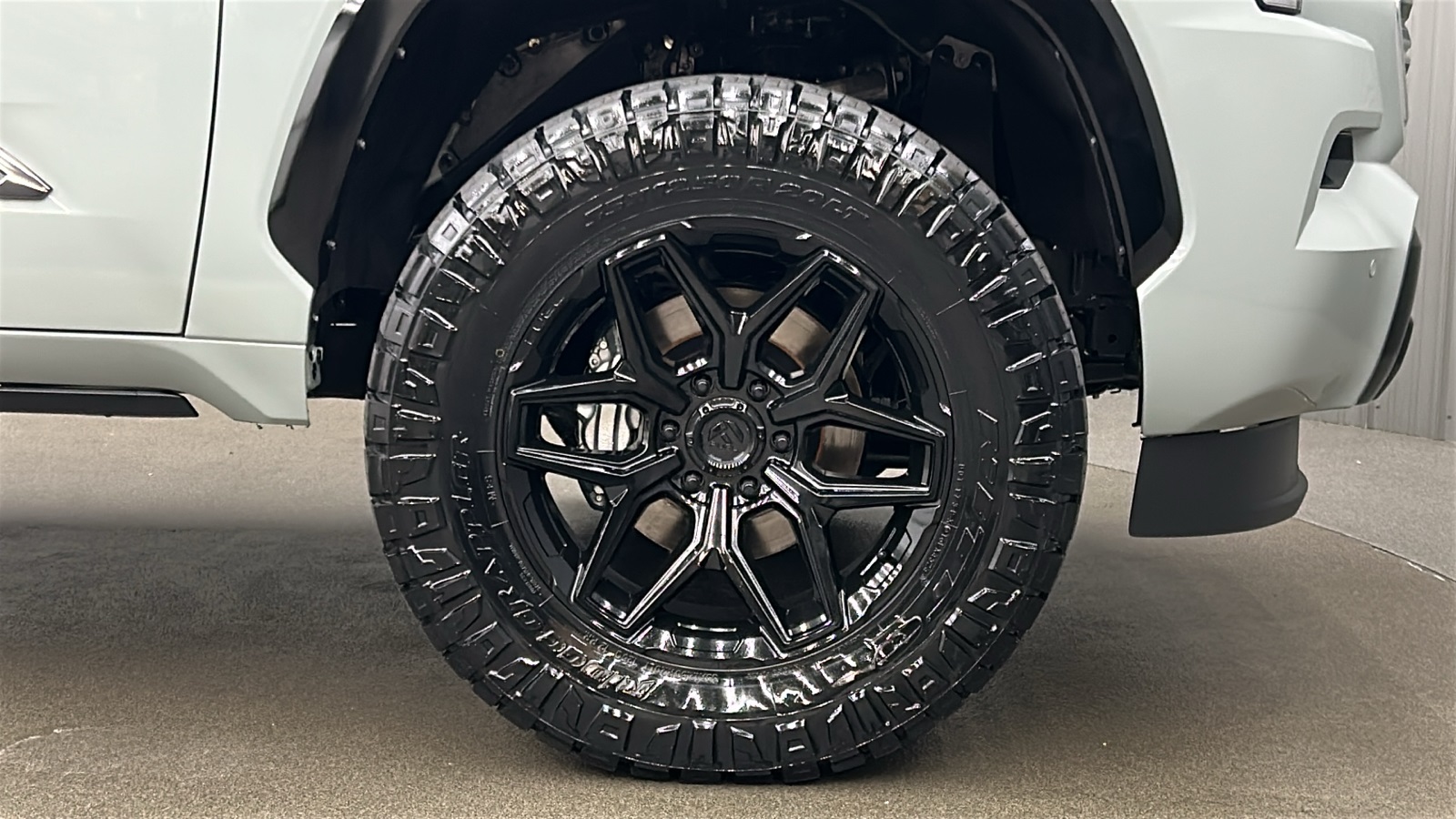 2025 Toyota Sequoia Platinum photo 7