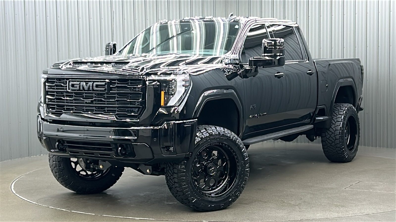 Lifted 2025 GMC Sierra 2500HD AT4 Premium Plus Short Bed w/ COLORMATCH & Sunroof