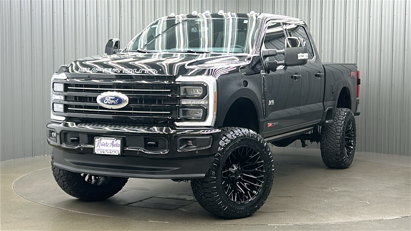 2025 Ford F-350 Super Duty Platinum's photo