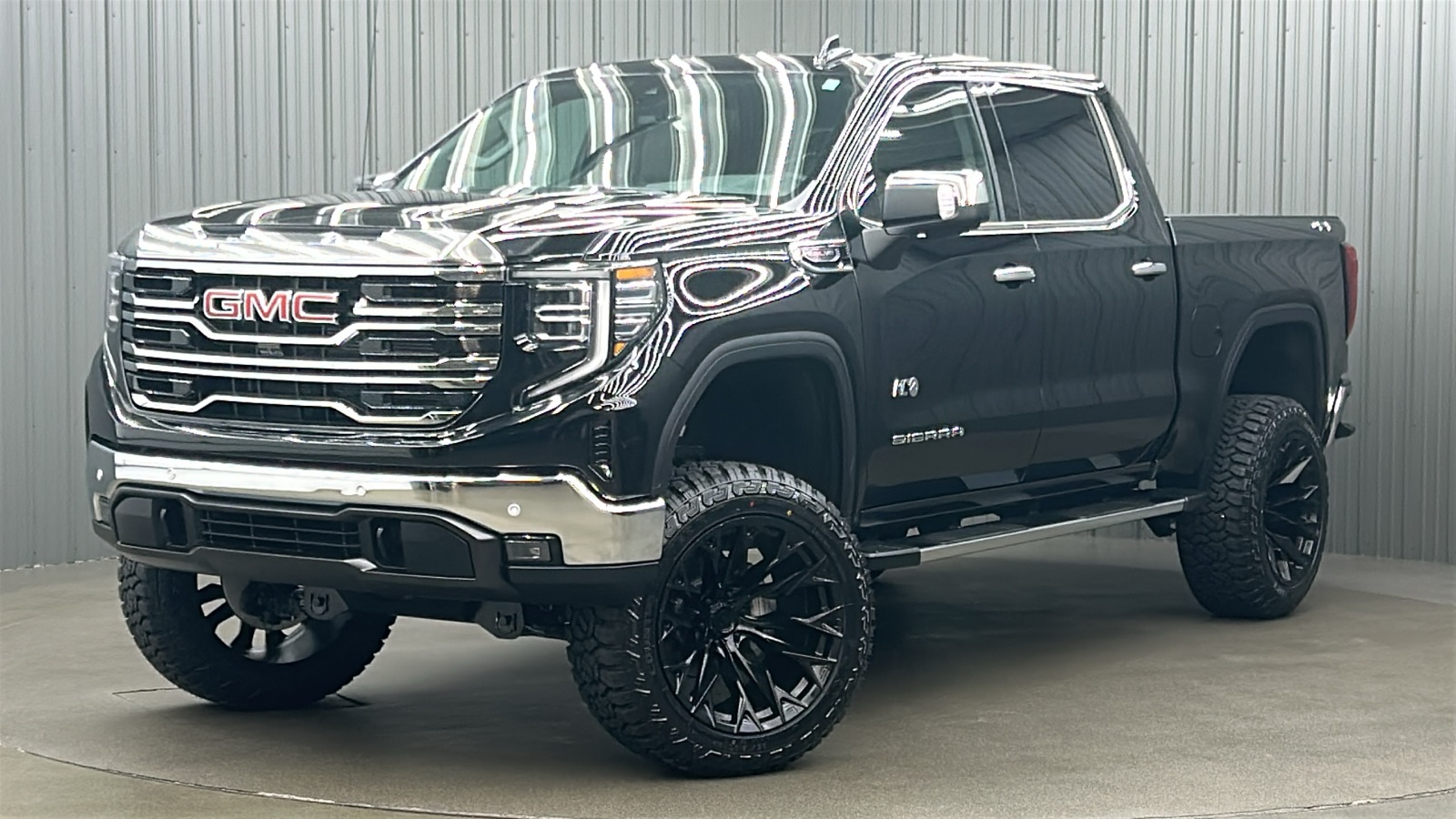 Lifted 2025 GMC Sierra 1500 SLT Premium Plus Short Bed w/ Sunroof