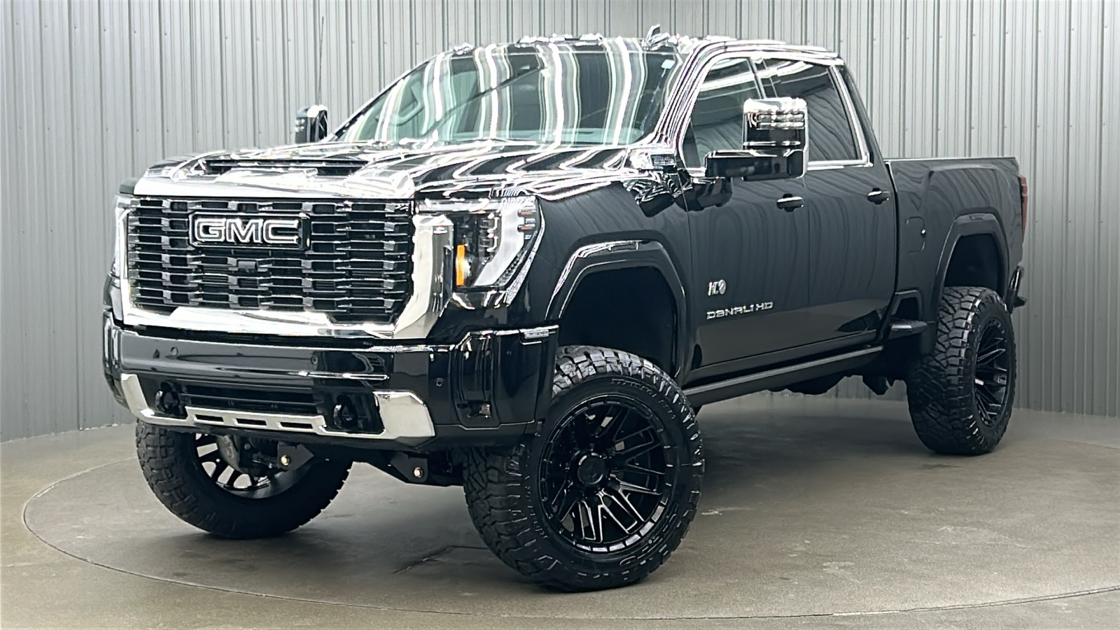 2025 GMC Sierra 3500HD Denali's photo