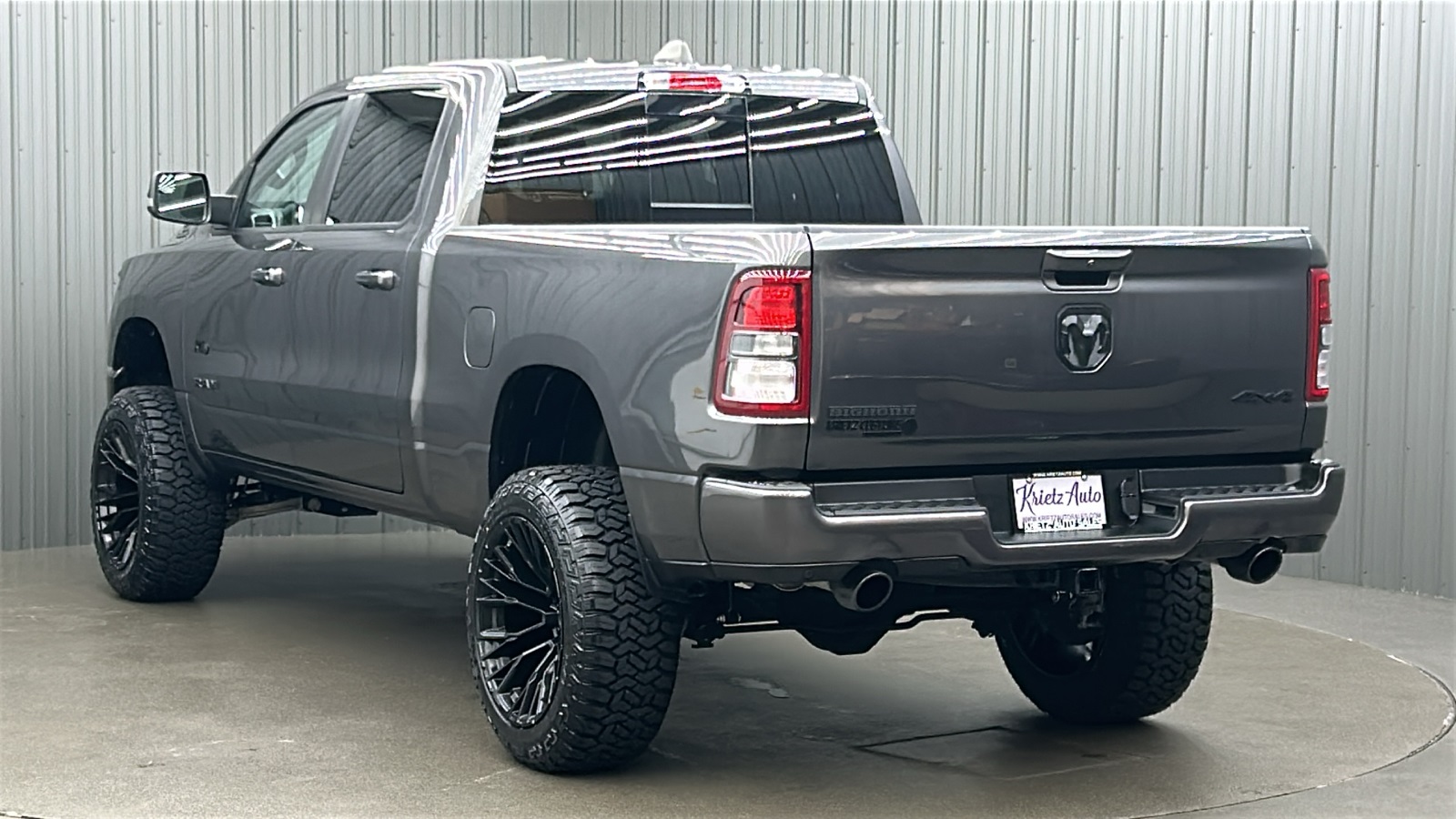 2022 Ram 1500 Big Horn Lone Star Night Edition photo 3