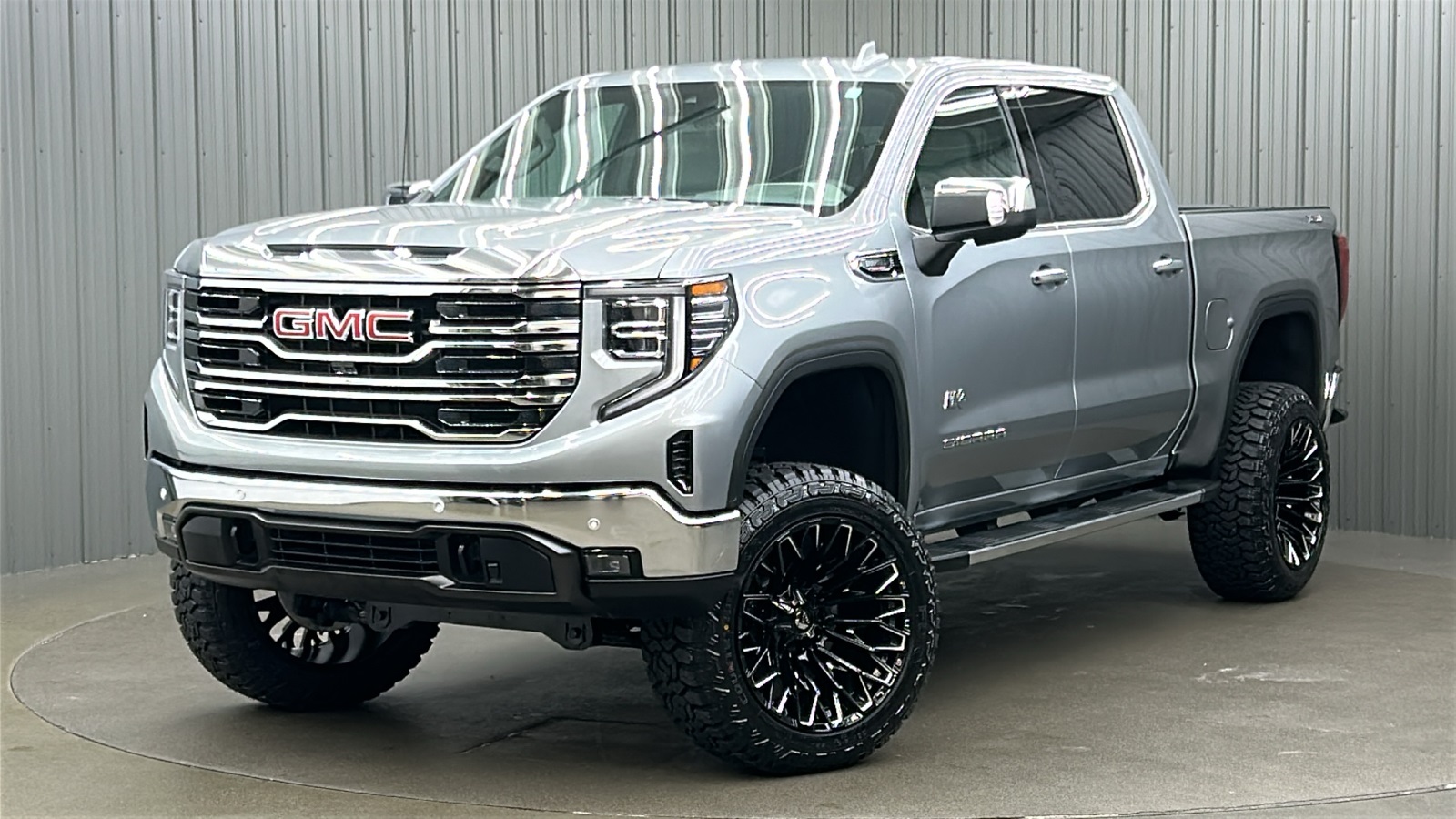 2025 GMC Sierra 1500 SLT's photo