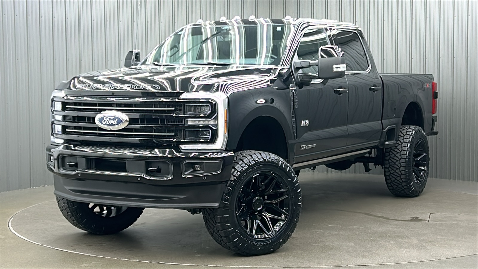2025 Ford F-250 Super Duty Platinum's photo