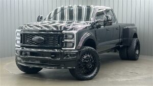 Lifted 2025 Ford F-450SD Platinum PLUS FX4 Long Bed w/ COLORMATCH, 773A & Moonroof