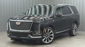 2025 Cadillac Escalade Premium Luxury w/ Touring, Power Steps, Air Ride & Moonroof