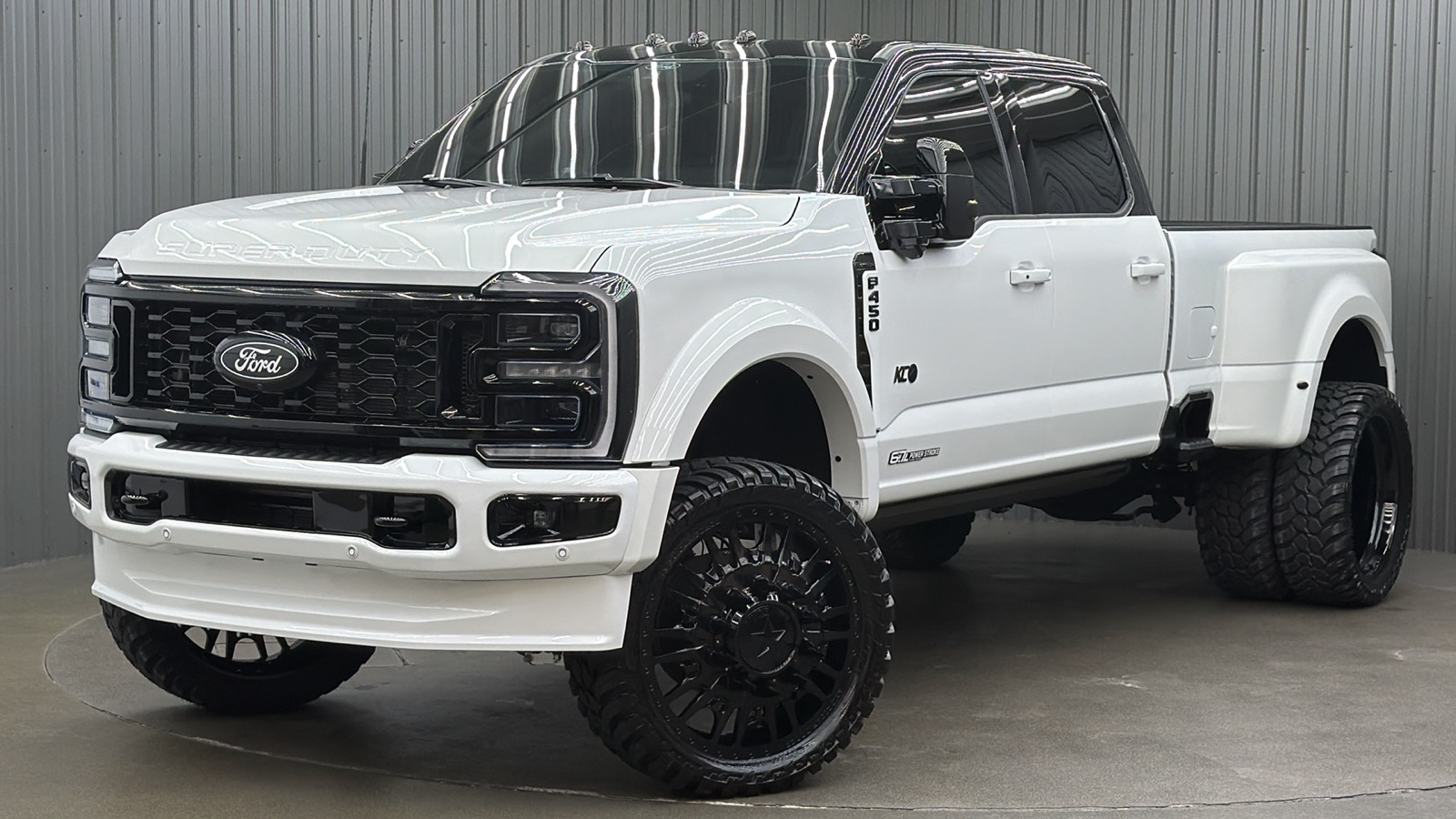 Lifted 2025 Ford F-450SD Platinum Long Bed w/ COLORMATCH, 773A & Moonroof