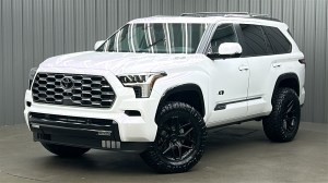 2025 Toyota Sequoia Platinum w/ Power Steps & Sunroof