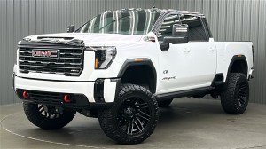 Lifted 2025 GMC Sierra 2500HD AT4 Premium Plus Short Bed w/ Sunroof