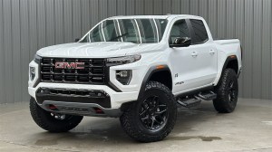 Lifted 2024 GMC Canyon AT4X w/ Sunroof