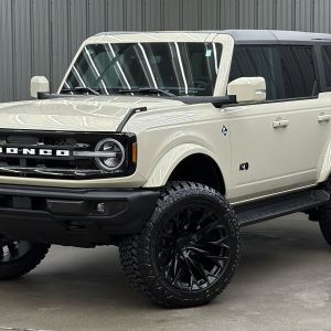 Lifted 2025 Ford Bronco Outer Banks w/ 314A Lux Pkg & Hard Top